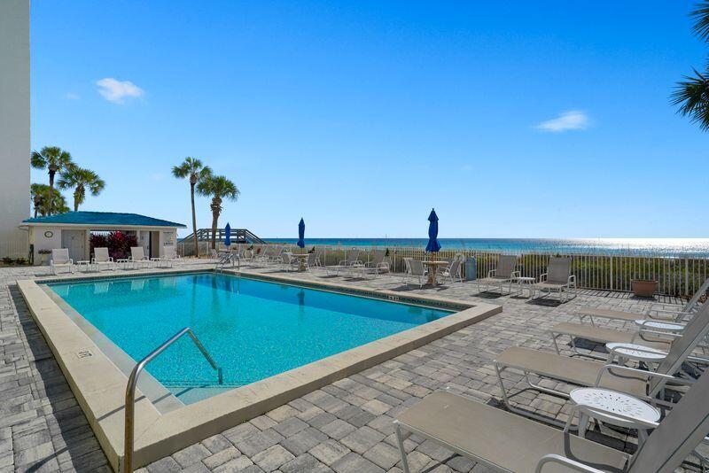 GRAND MARINER PH 1 - Residential