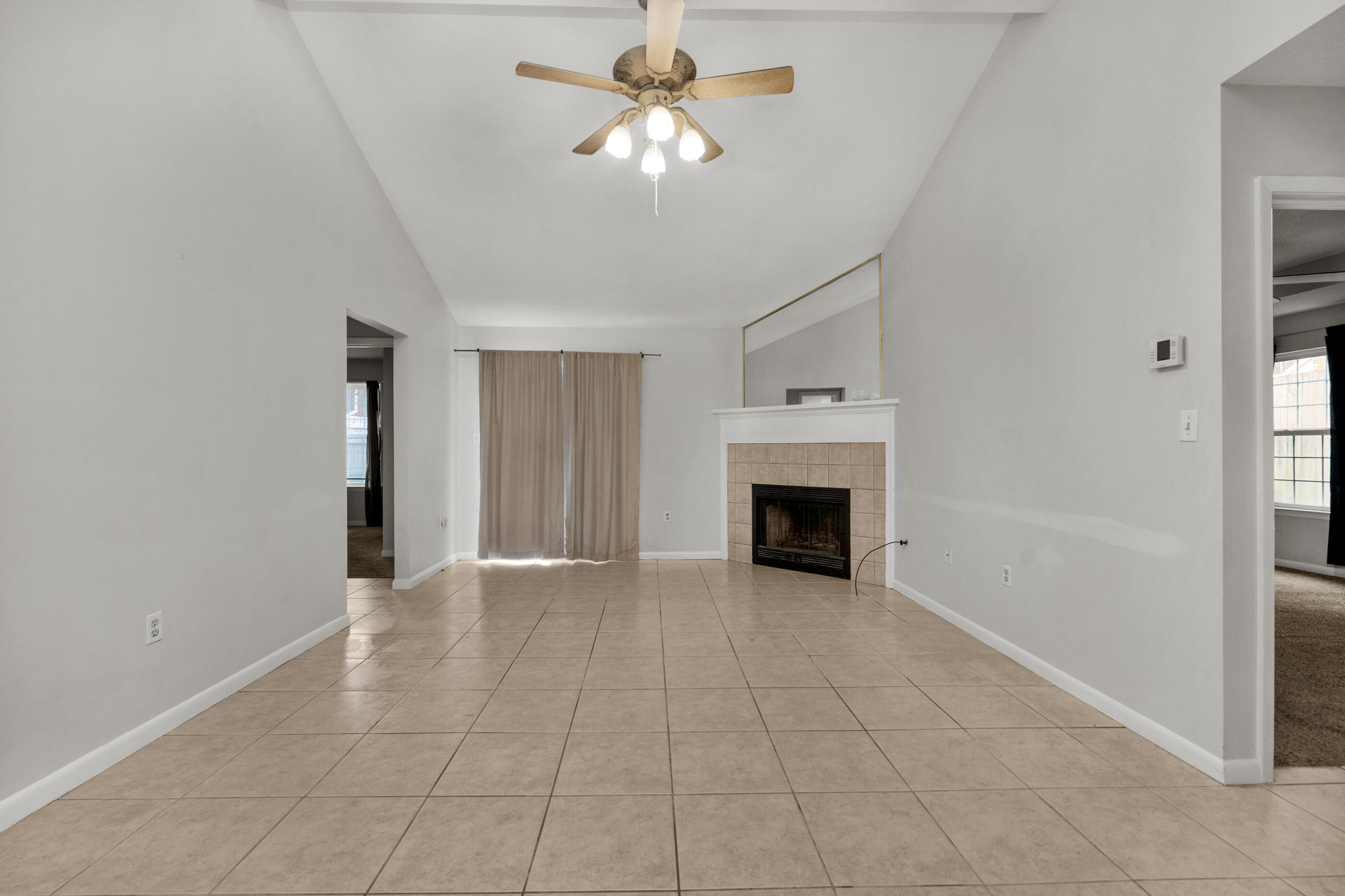 SADDLE CREEK - Residential