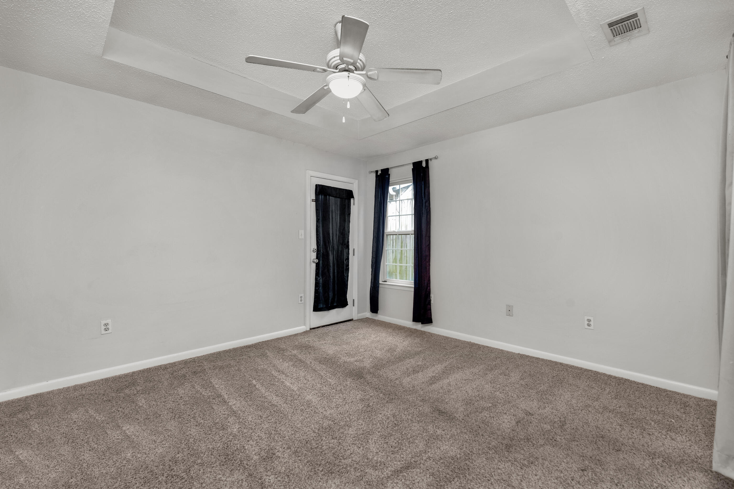 SADDLE CREEK - Residential