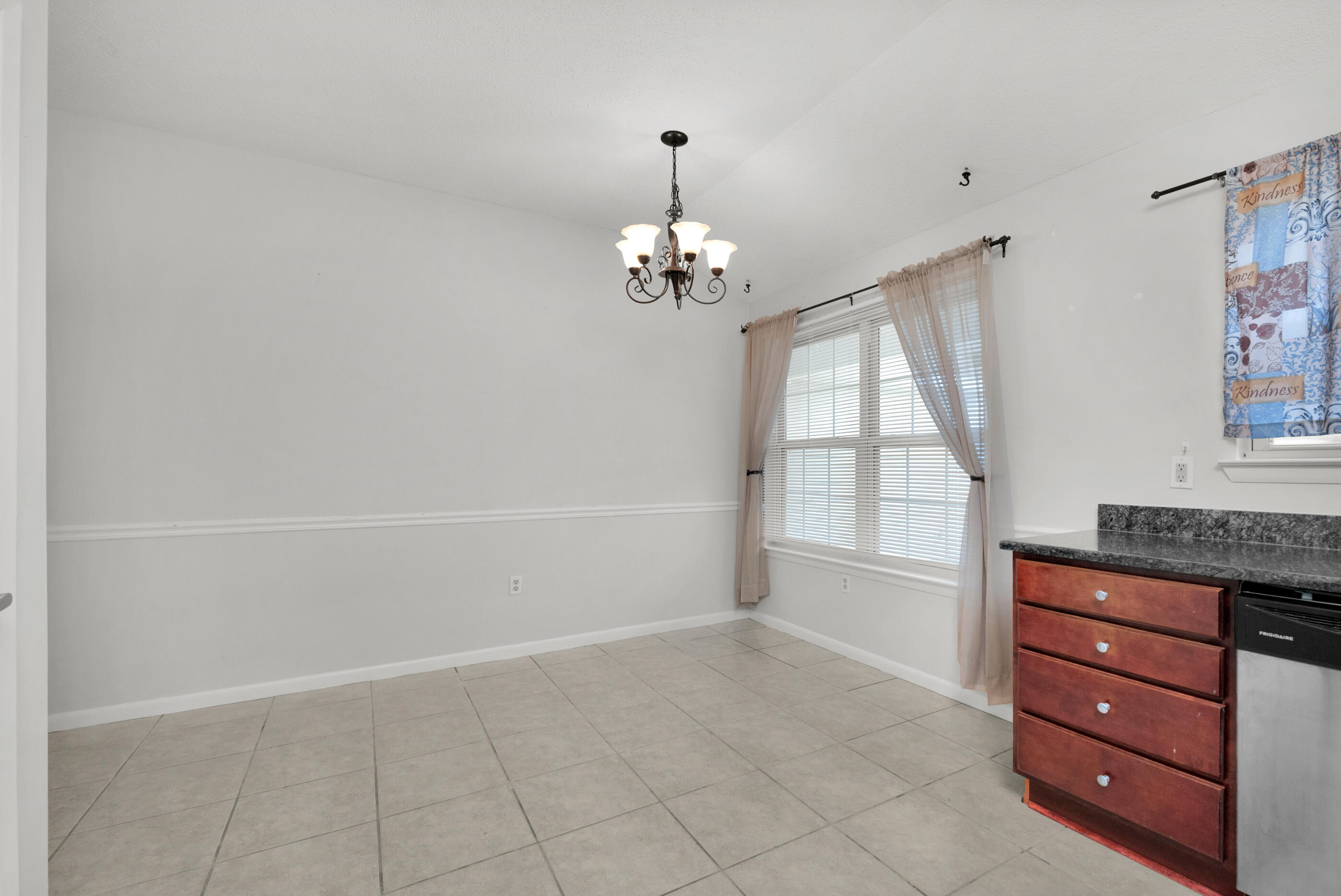 SADDLE CREEK - Residential