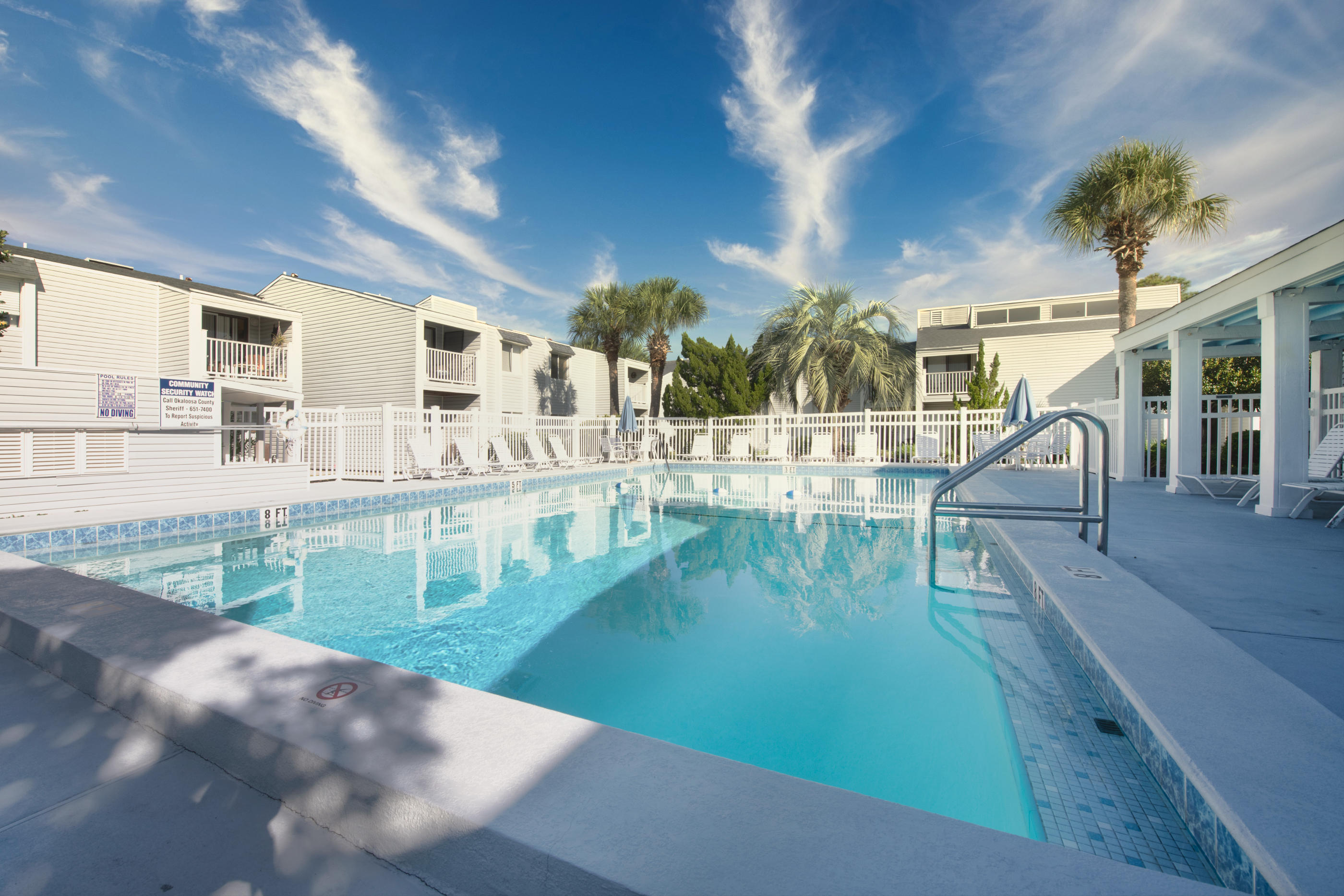 FINISTERRA CONDO - Residential