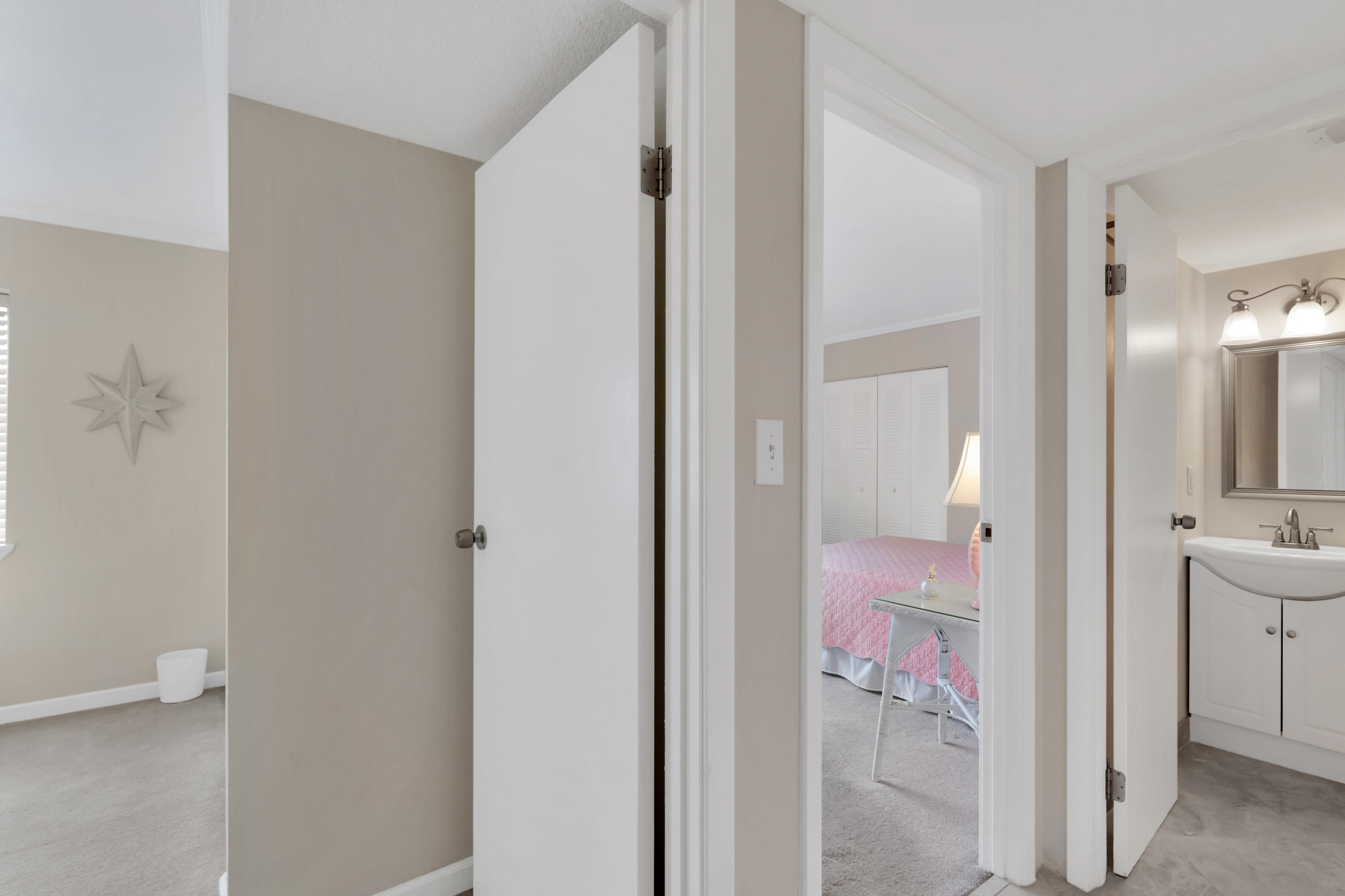 FINISTERRA CONDO - Residential