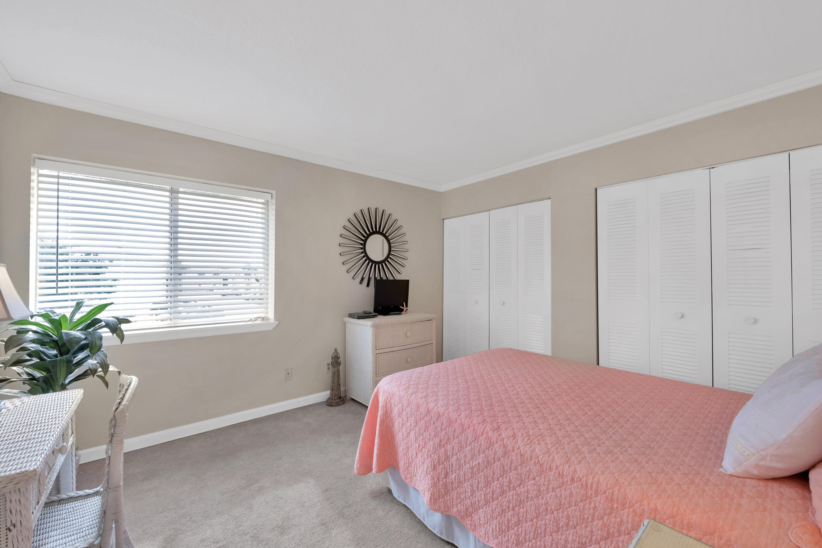 FINISTERRA CONDO - Residential