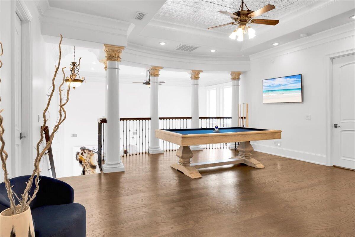 ROYAL PALMS - Residential