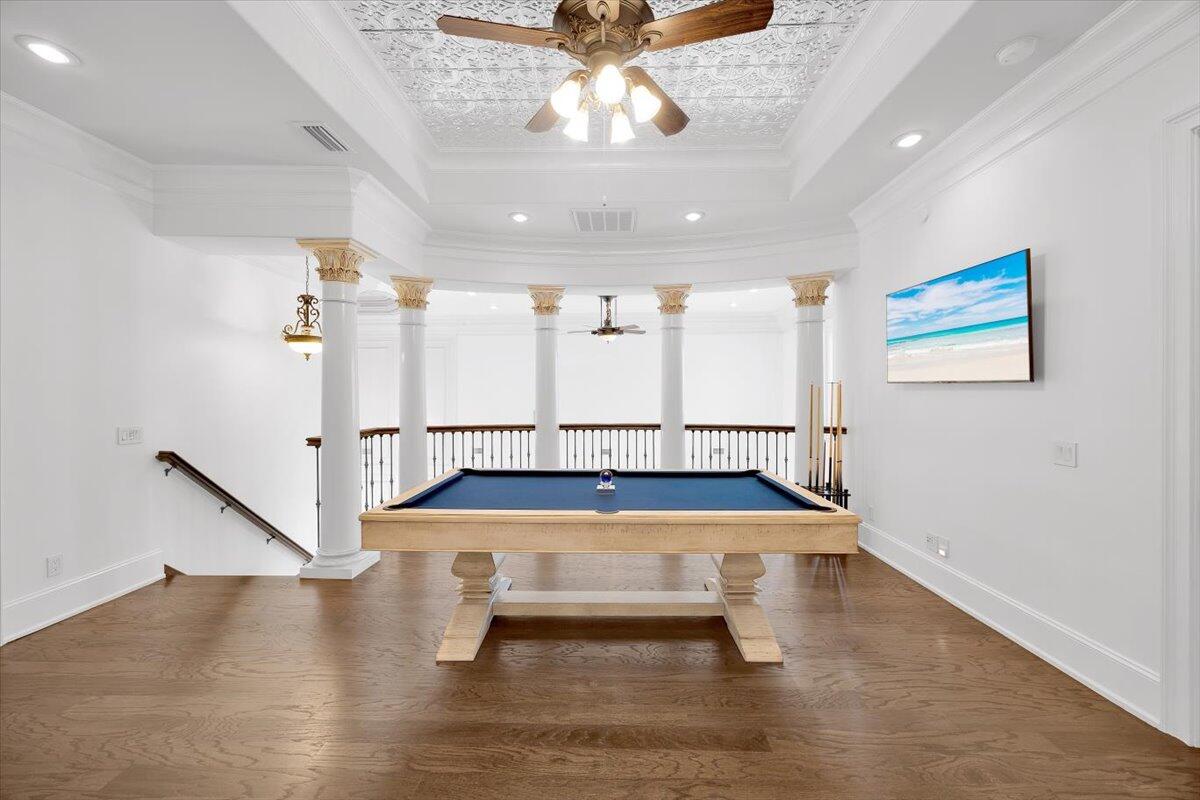 ROYAL PALMS - Residential