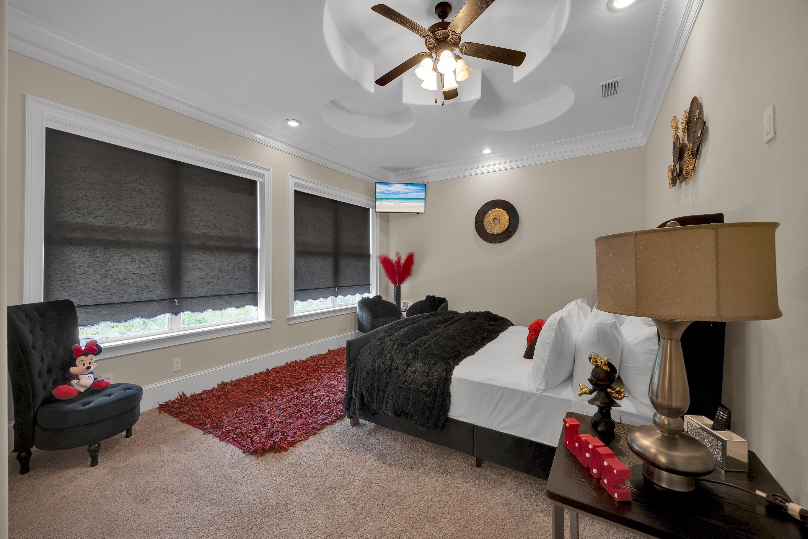 ROYAL PALMS - Residential