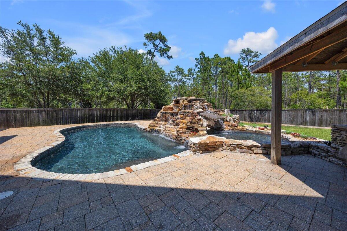 ROYAL PALMS - Residential