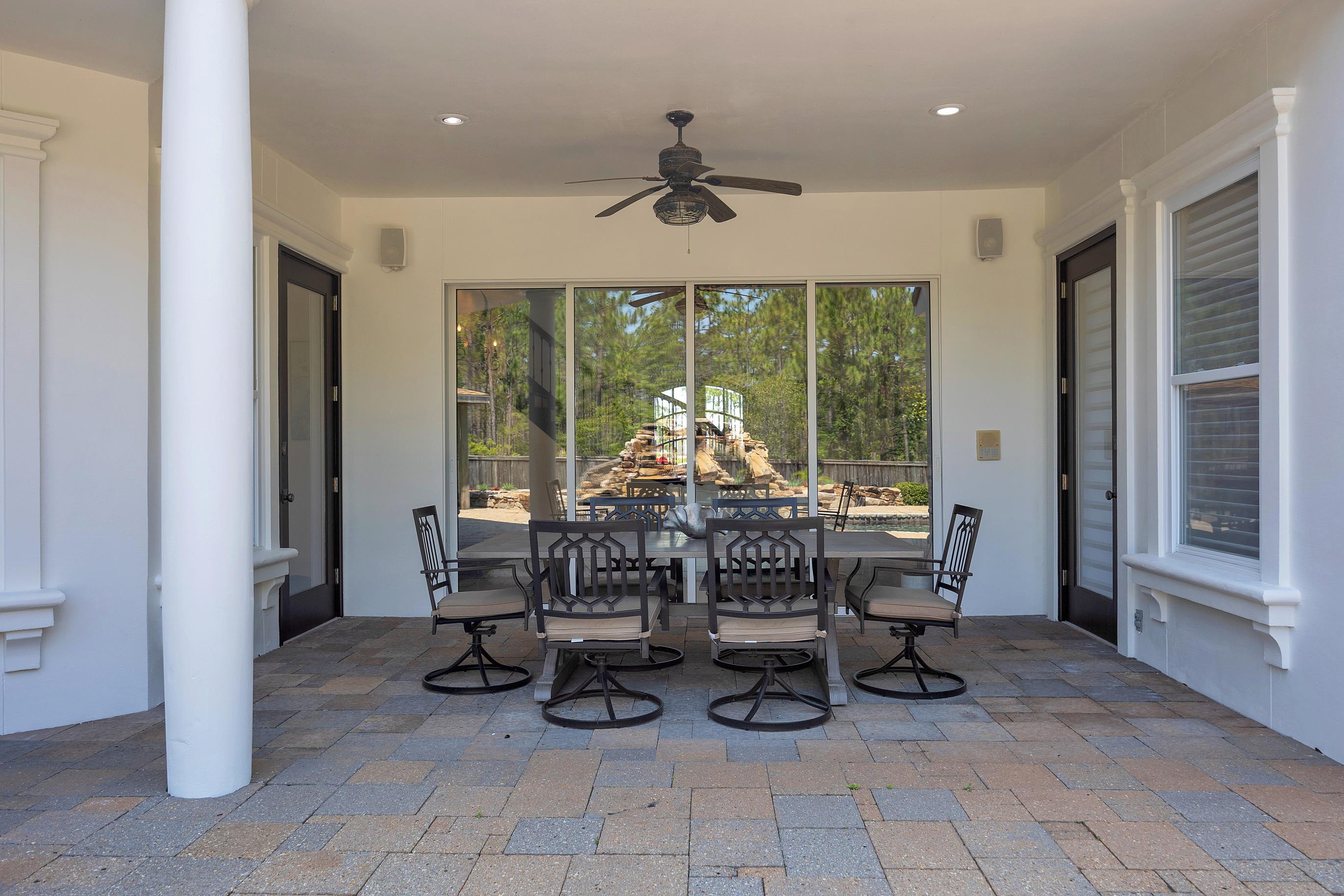 ROYAL PALMS - Residential