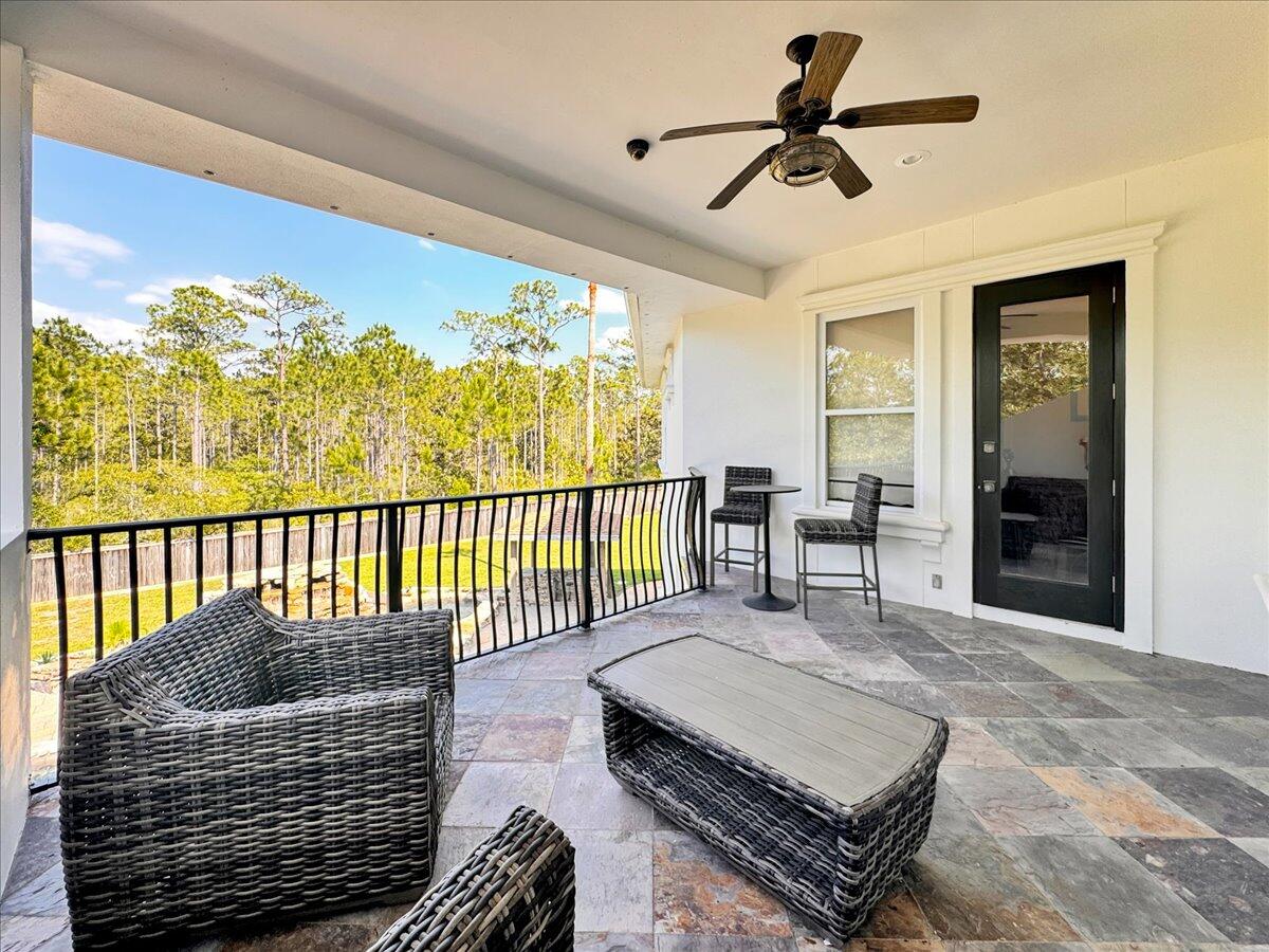 ROYAL PALMS - Residential