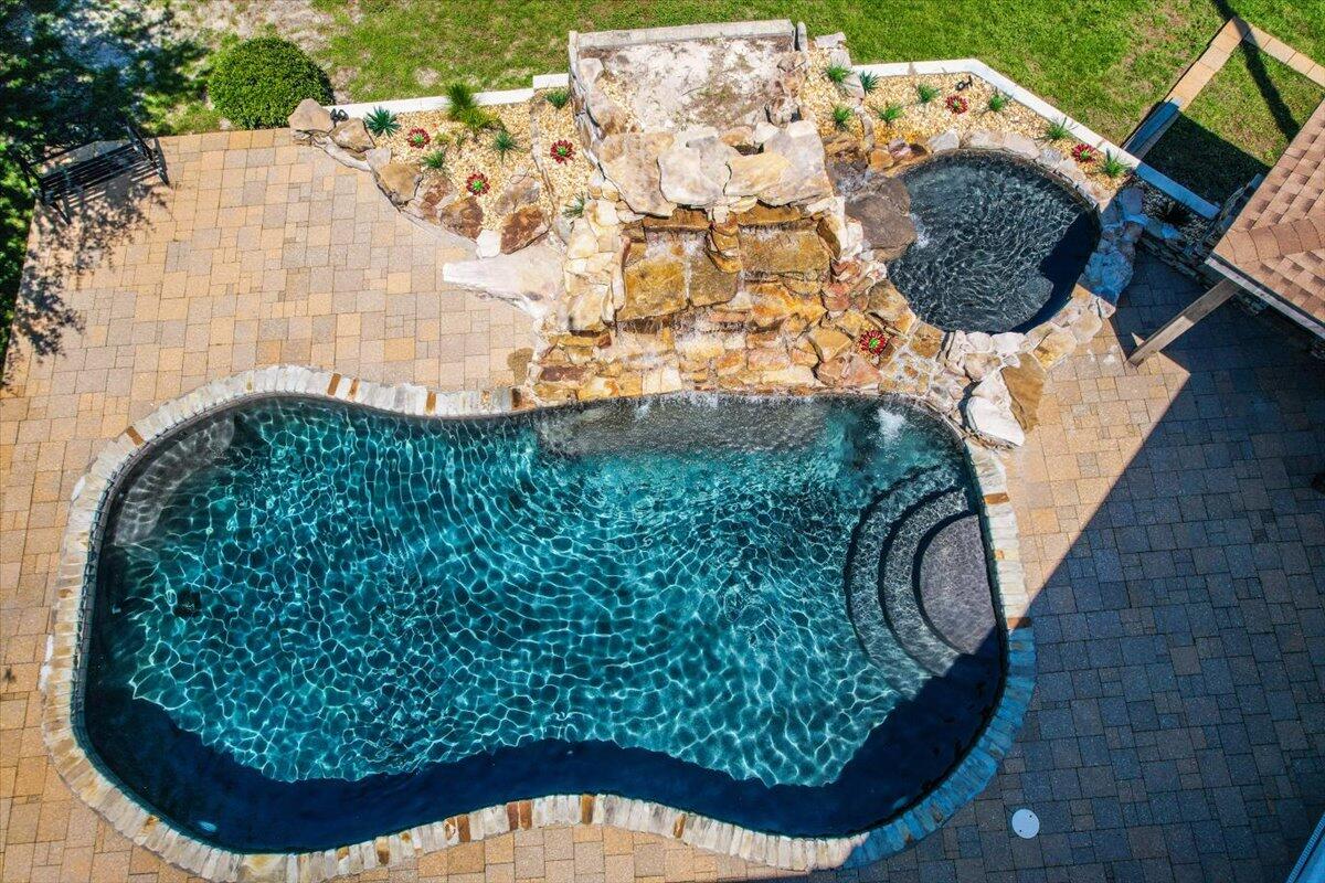 ROYAL PALMS - Residential