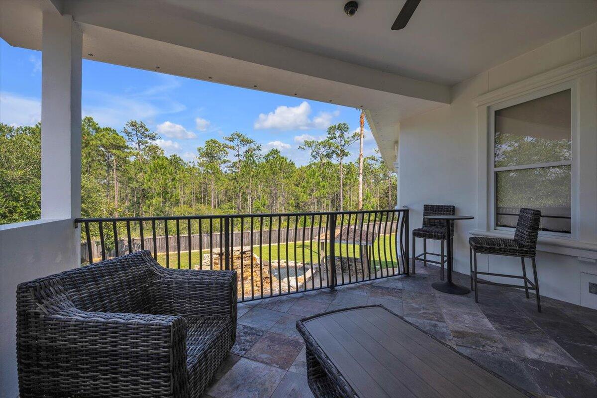 ROYAL PALMS - Residential