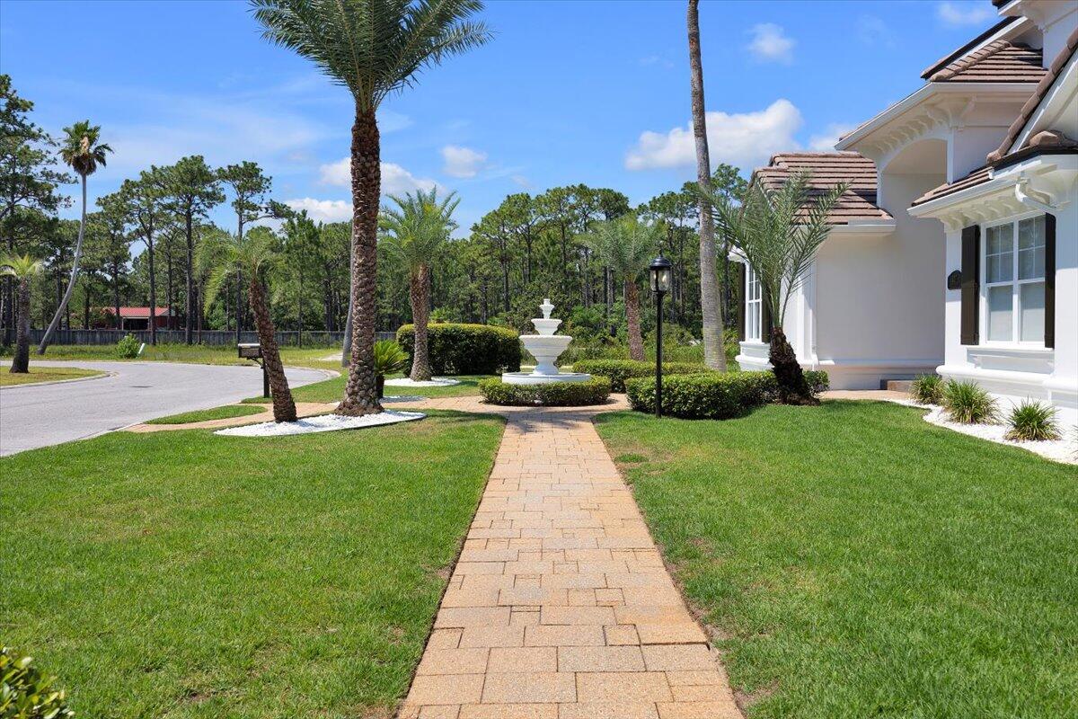 ROYAL PALMS - Residential