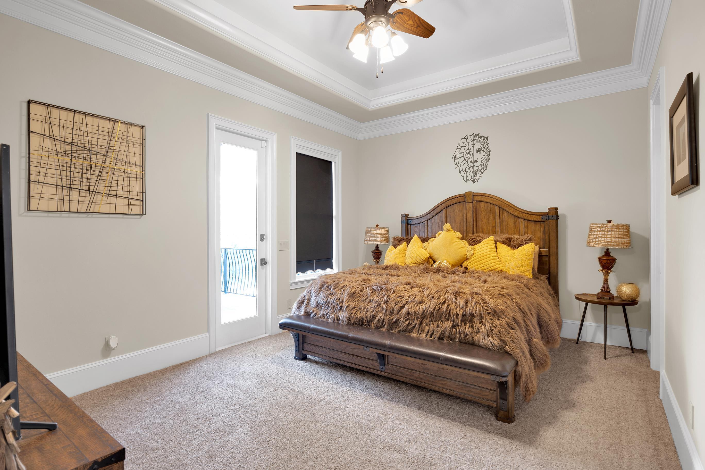ROYAL PALMS - Residential