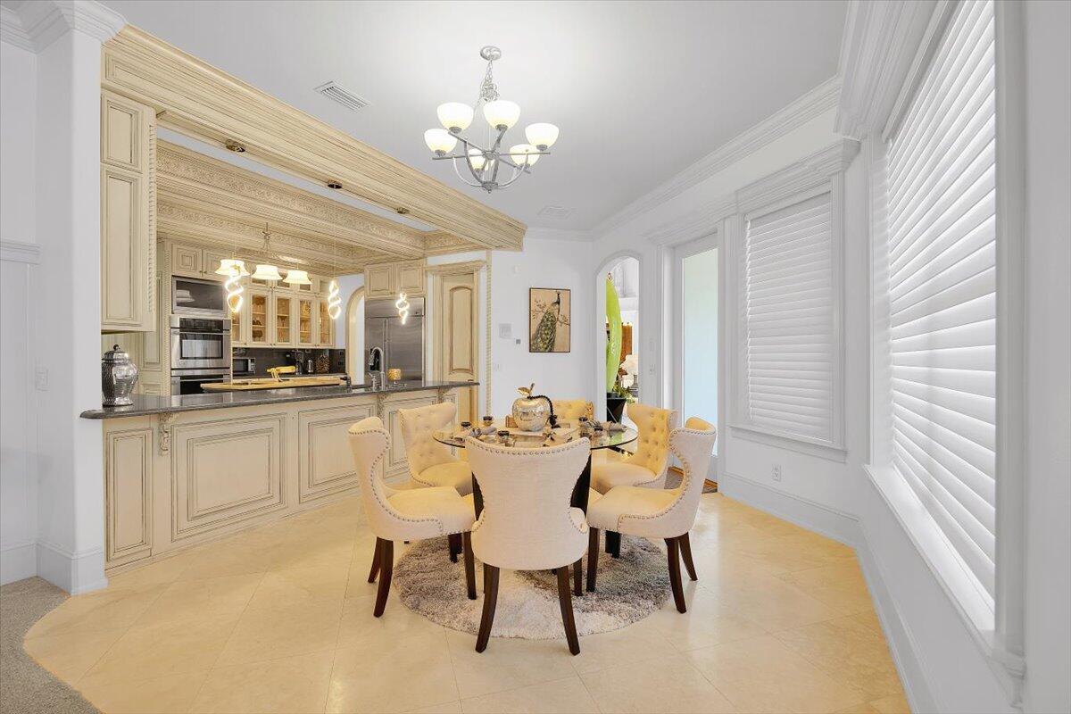 ROYAL PALMS - Residential