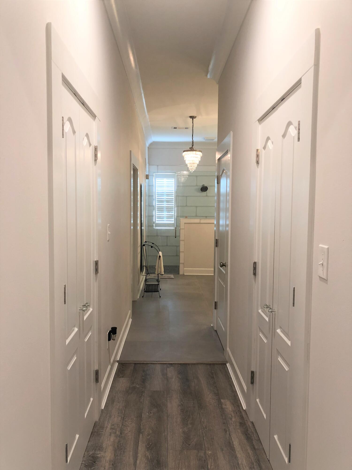 ORIOLE BEACH - Residential