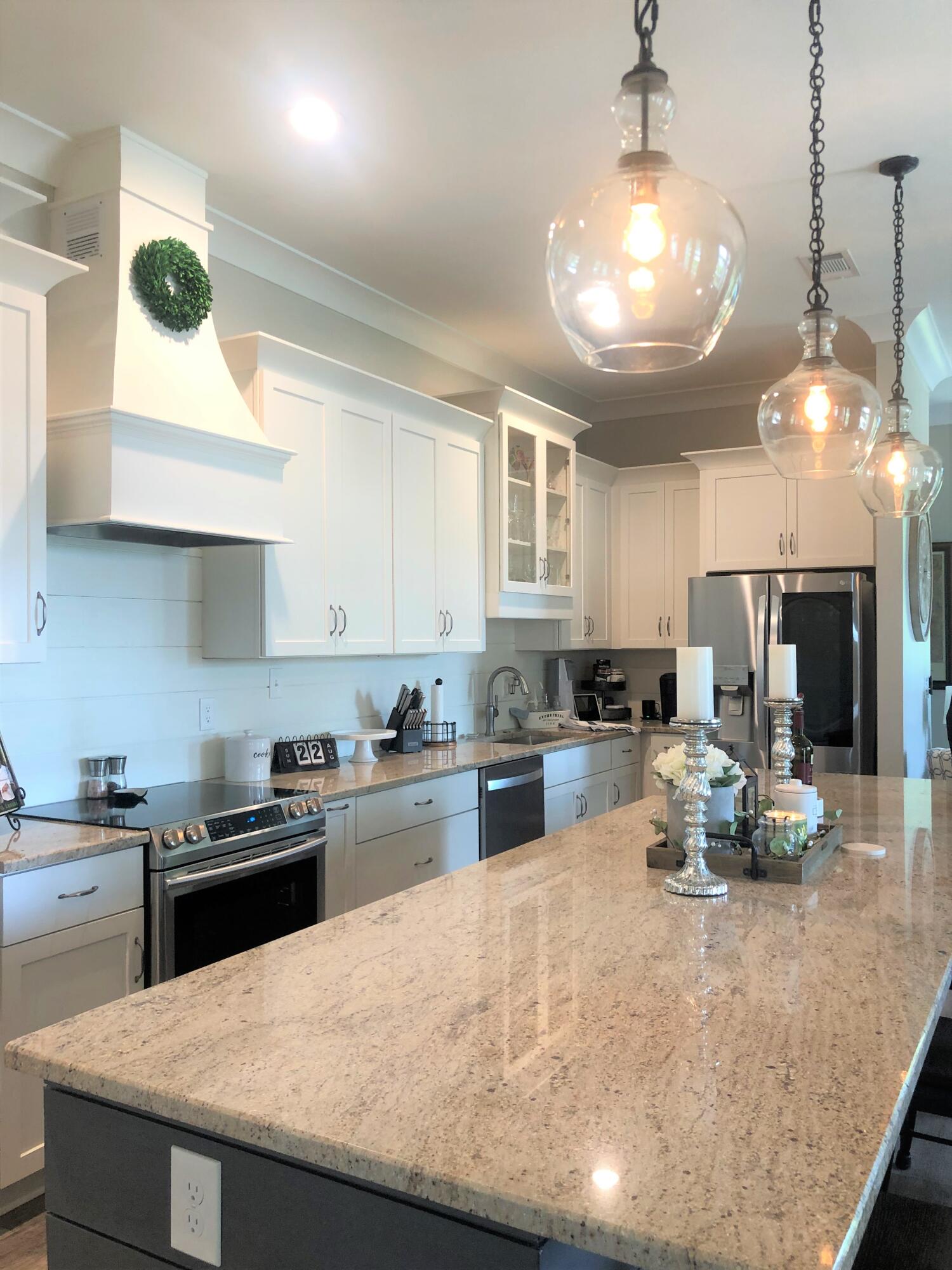 ORIOLE BEACH - Residential