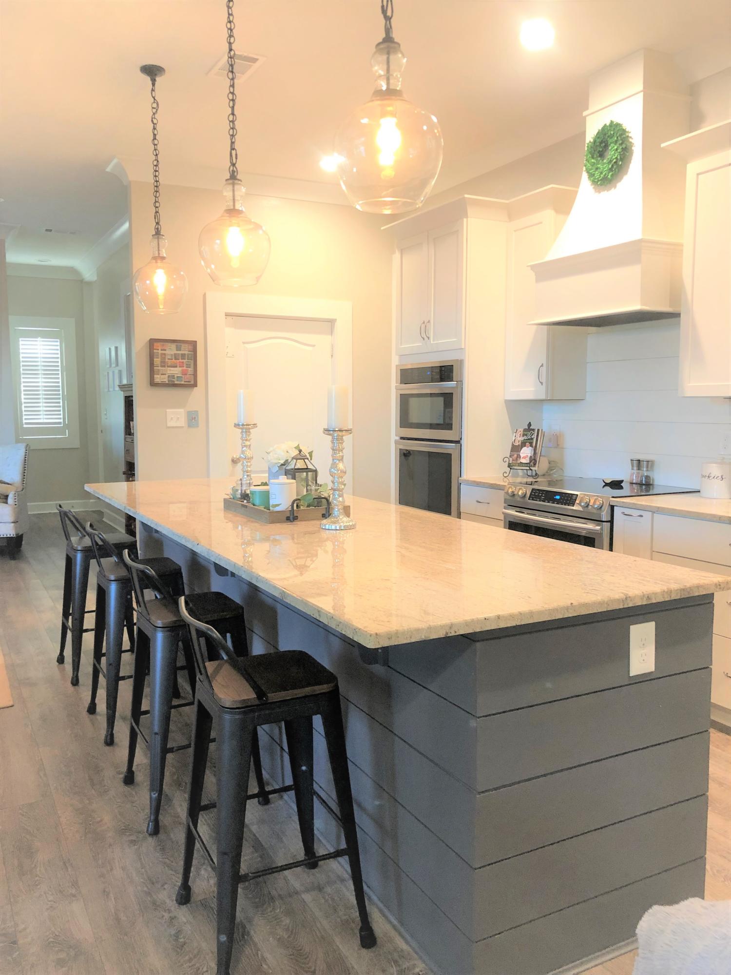 ORIOLE BEACH - Residential