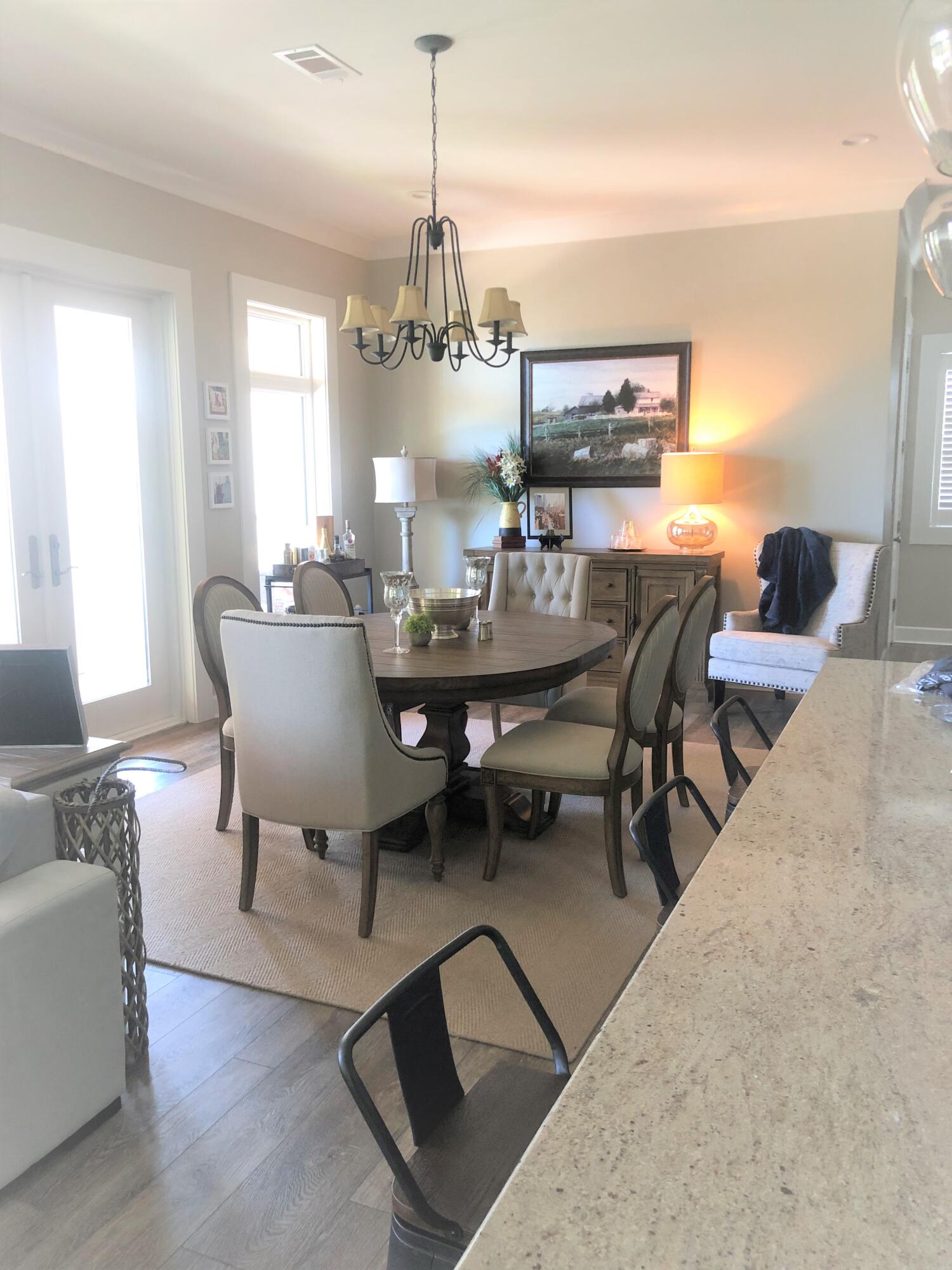 ORIOLE BEACH - Residential