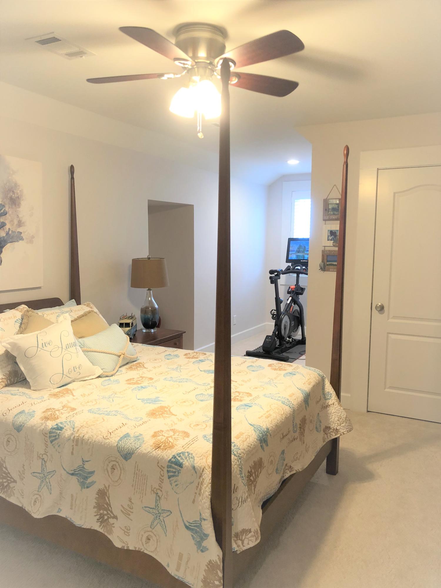 ORIOLE BEACH - Residential