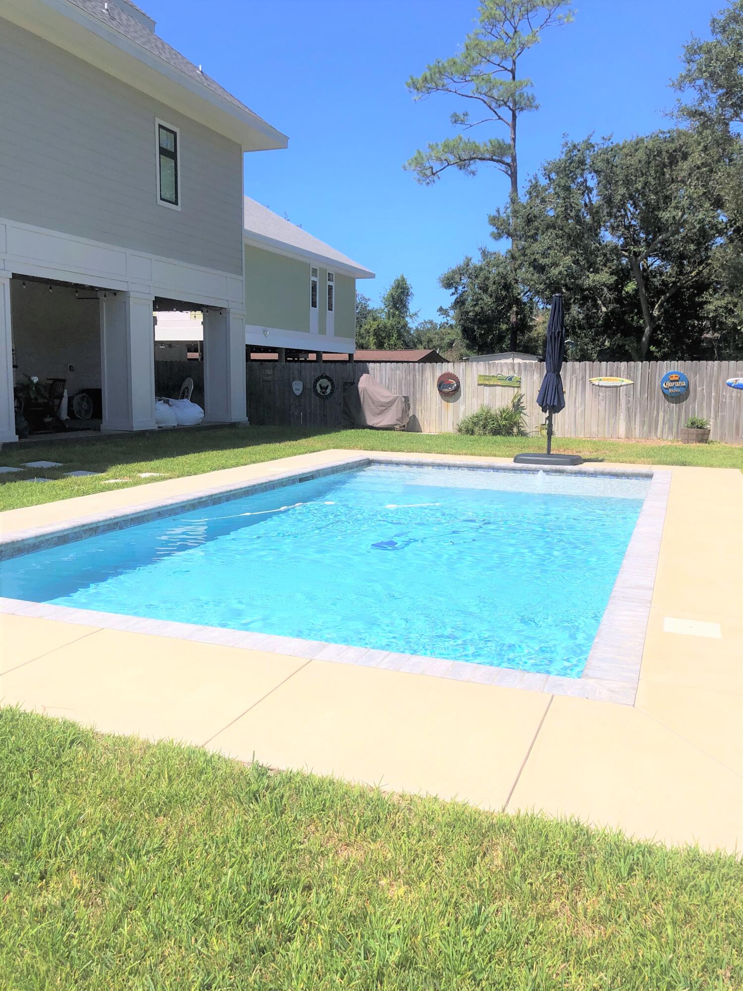 ORIOLE BEACH - Residential