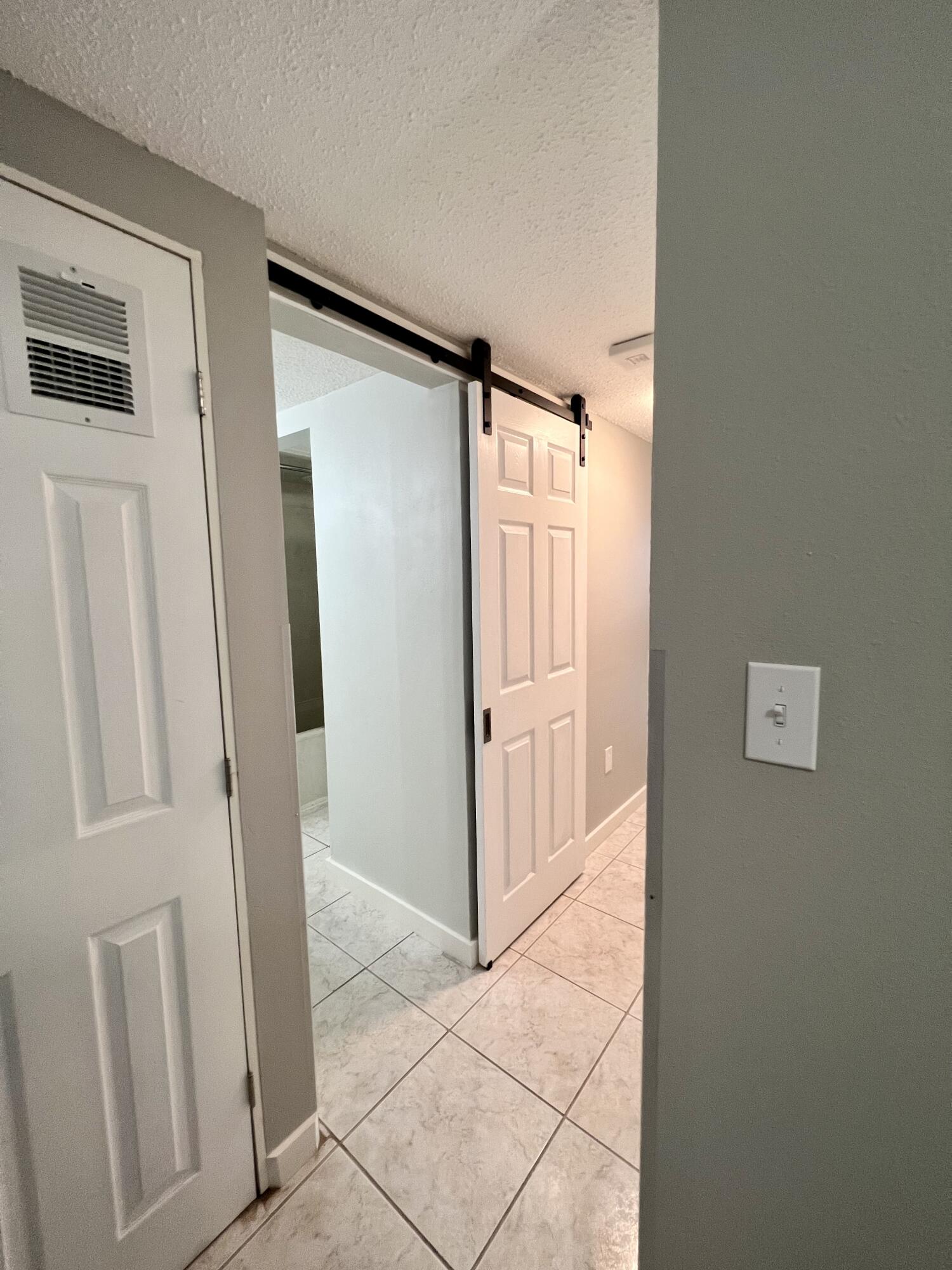 Jetty East Condominium - Residential