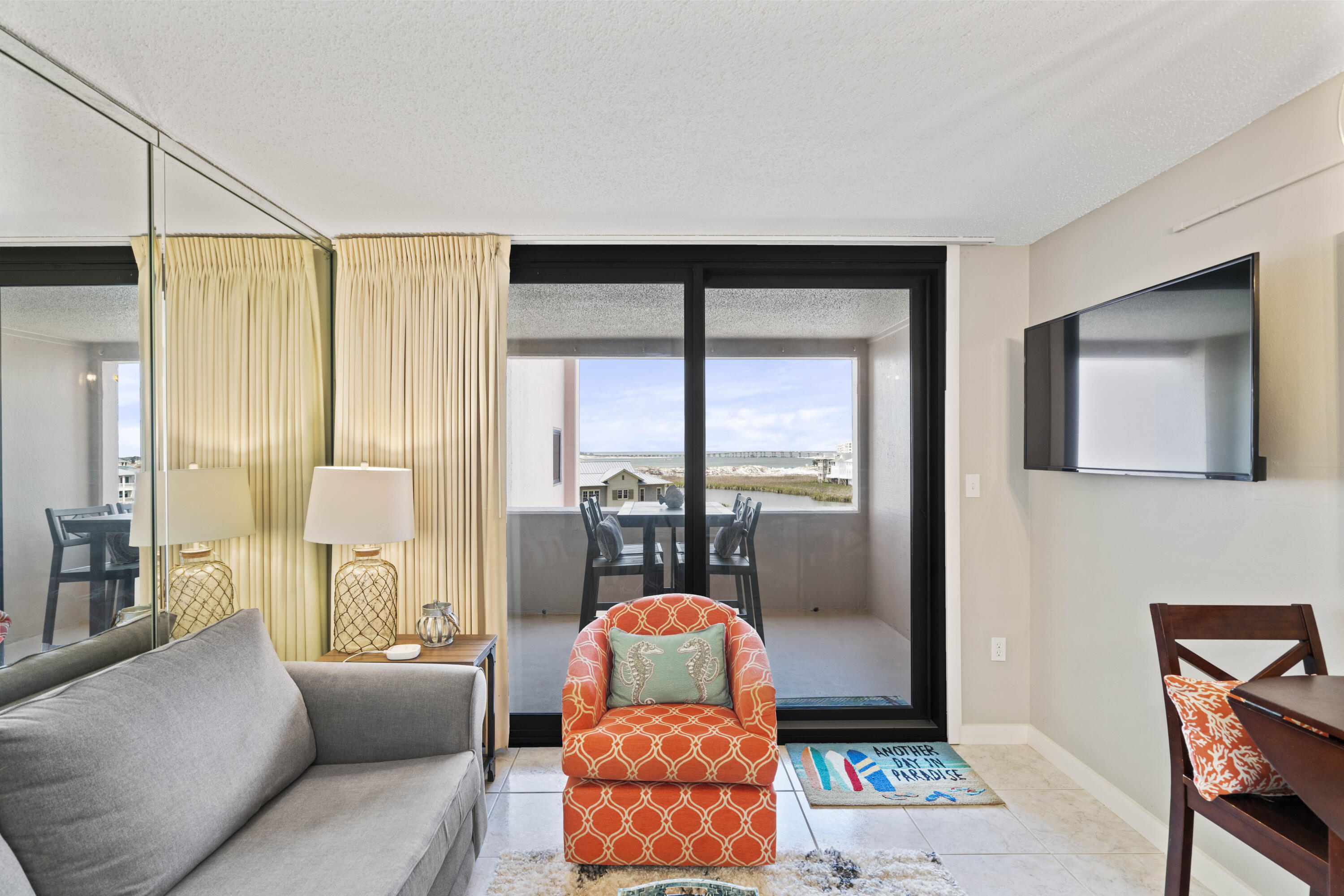 Jetty East Condominium - Residential