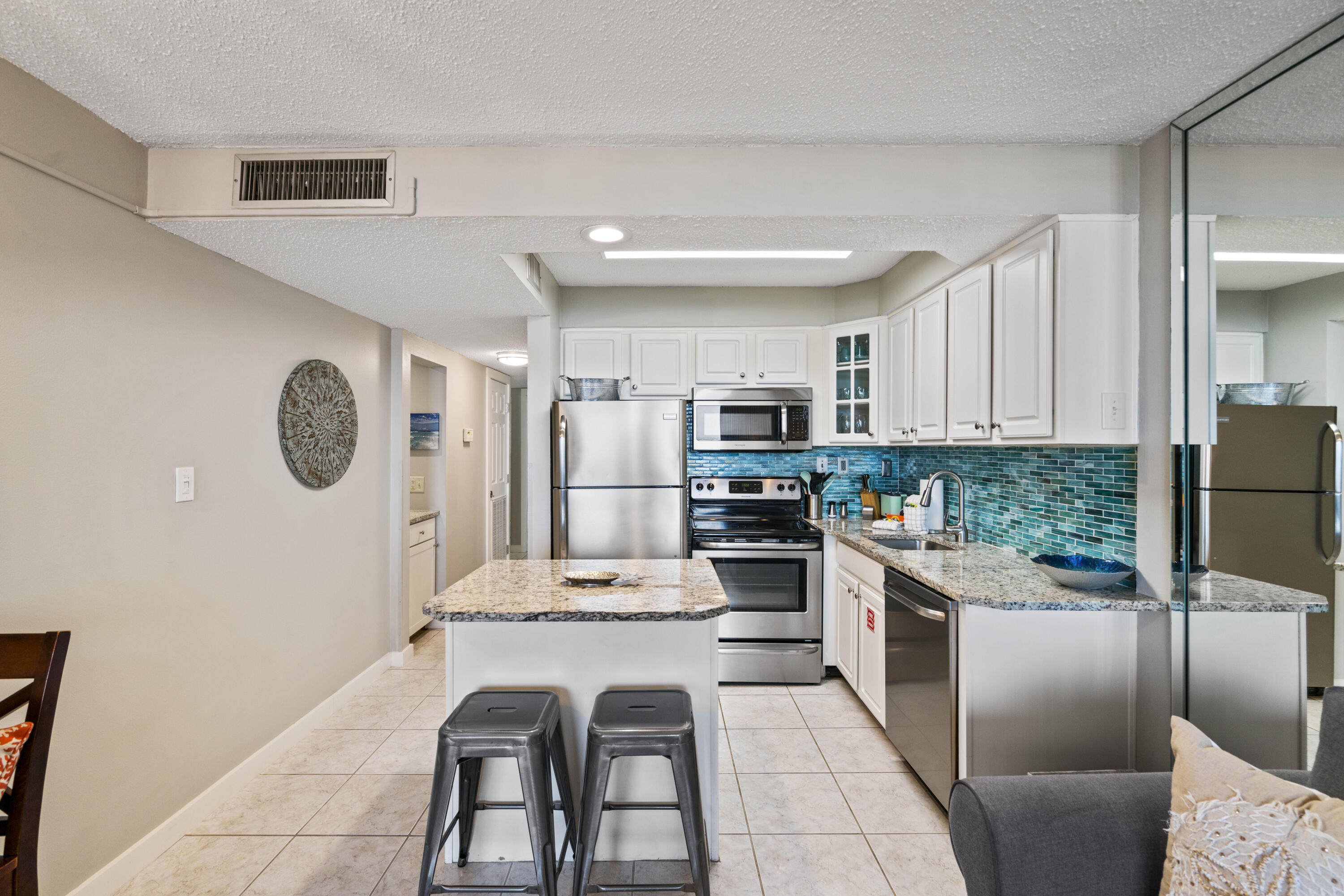 Jetty East Condominium - Residential