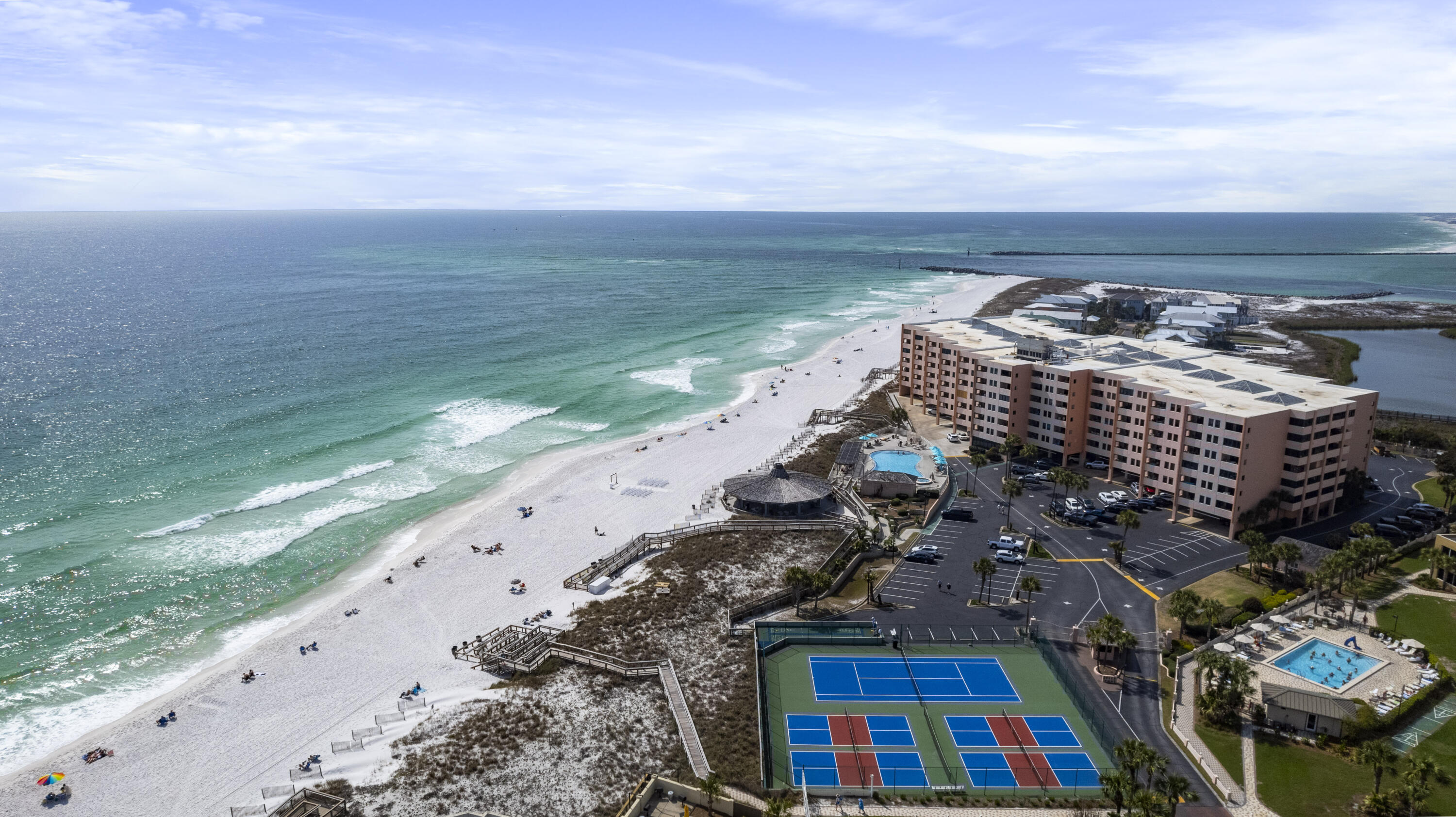 Jetty East Condominium - Residential