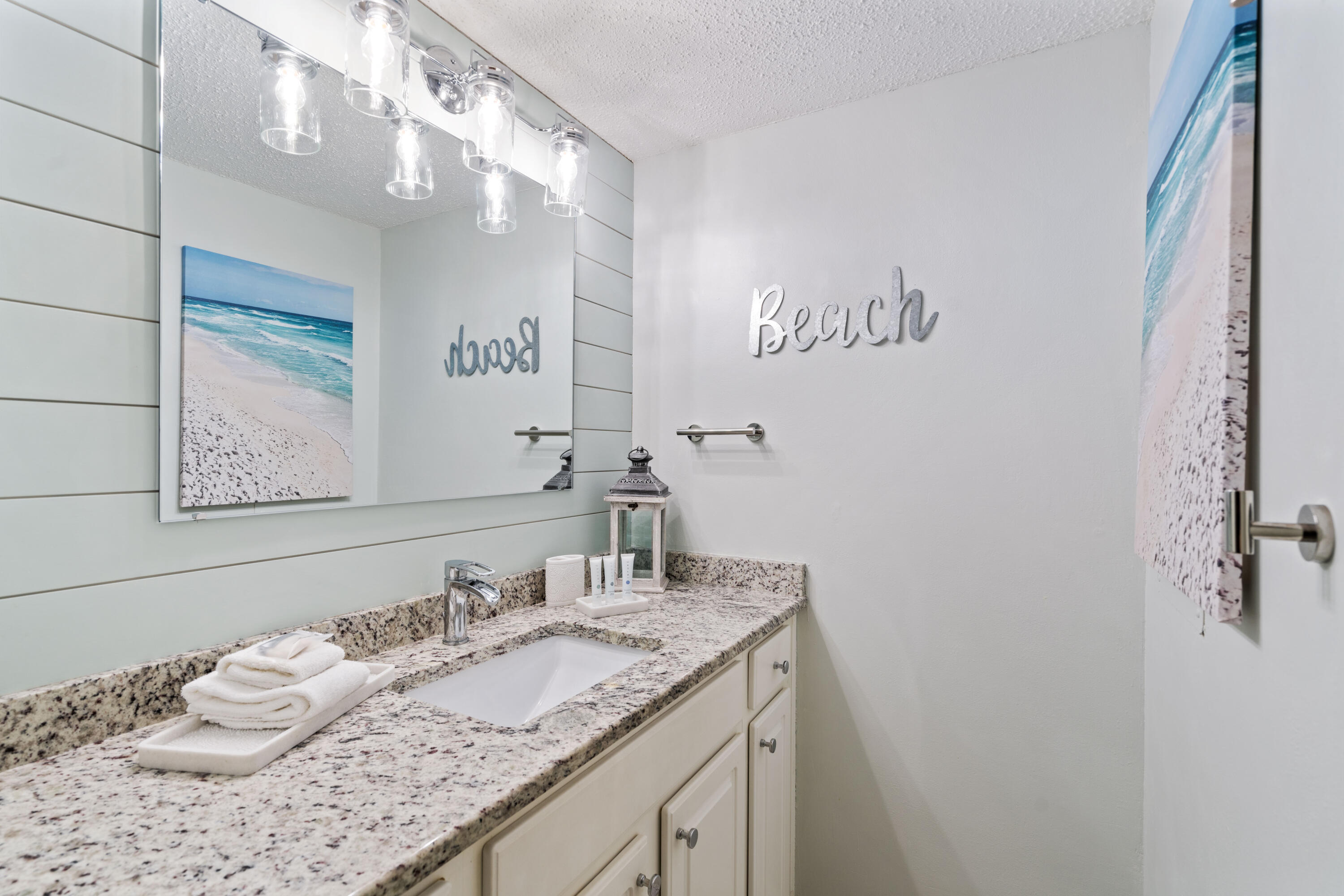 Jetty East Condominium - Residential