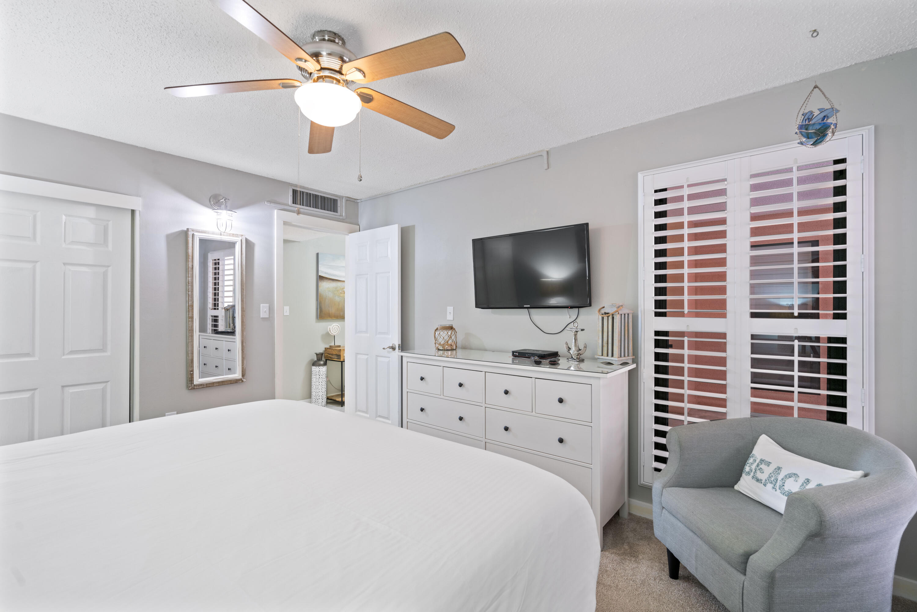 Jetty East Condominium - Residential