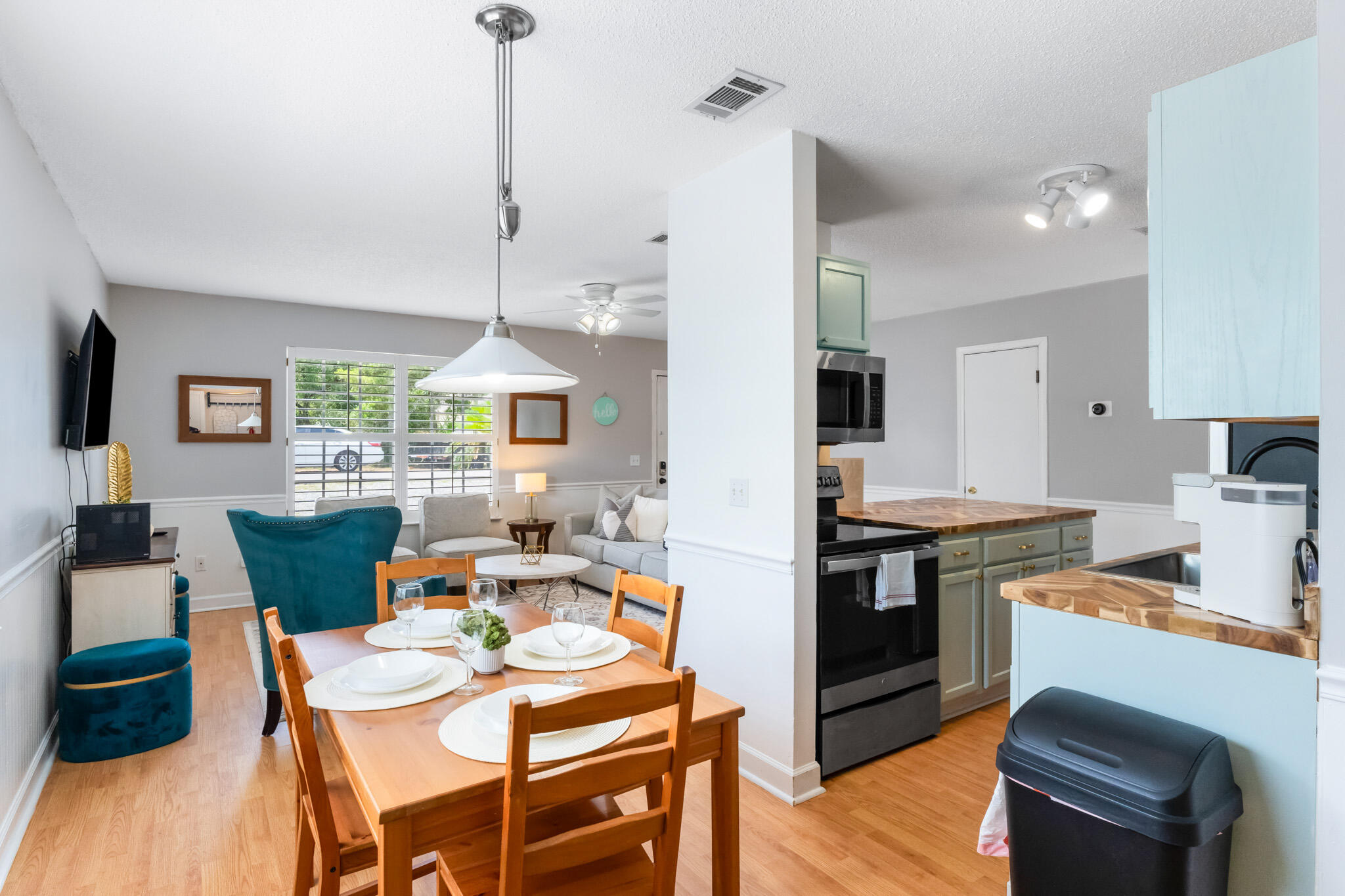 RIVIERA BEACH - Residential