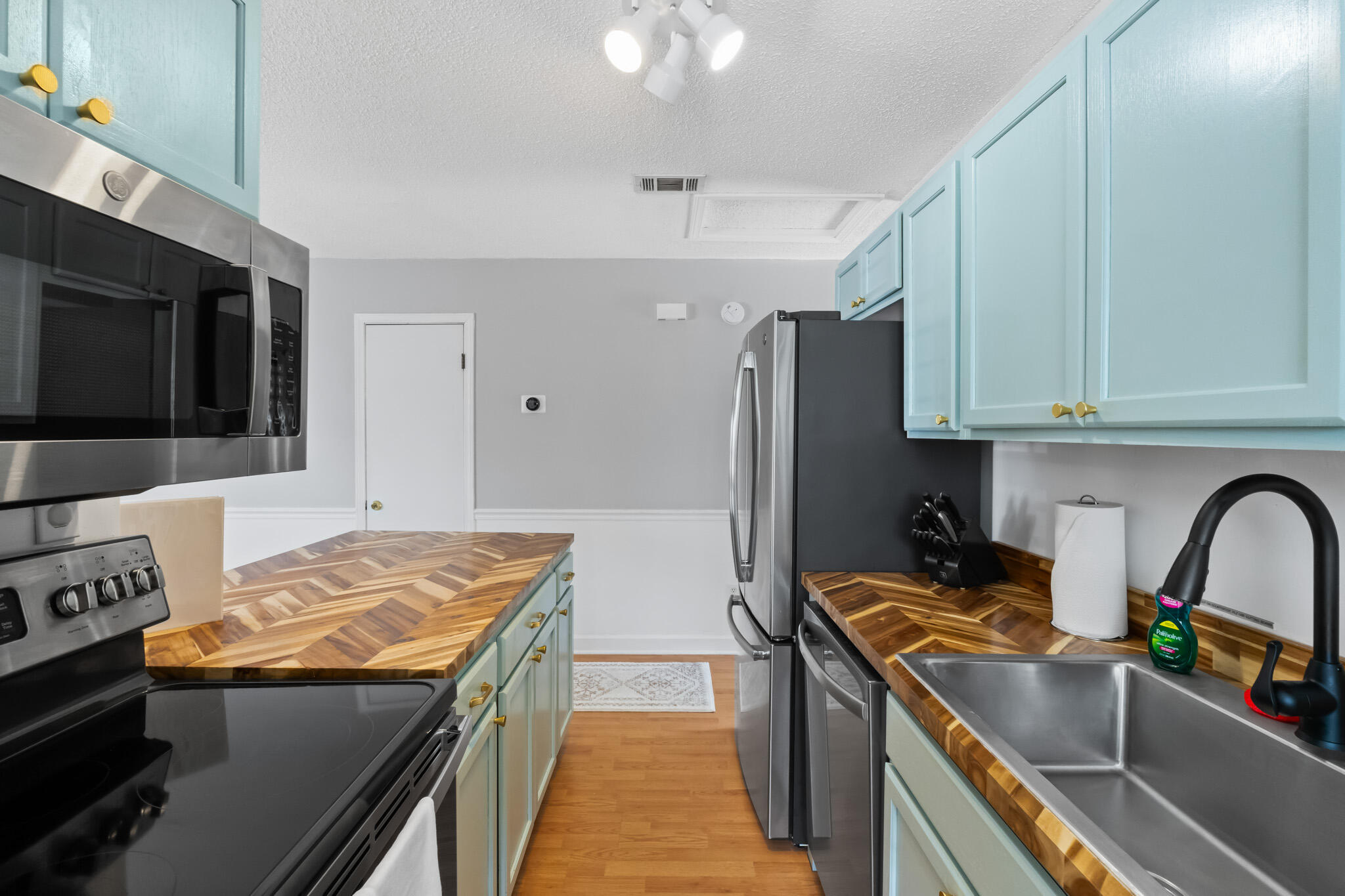 RIVIERA BEACH - Residential