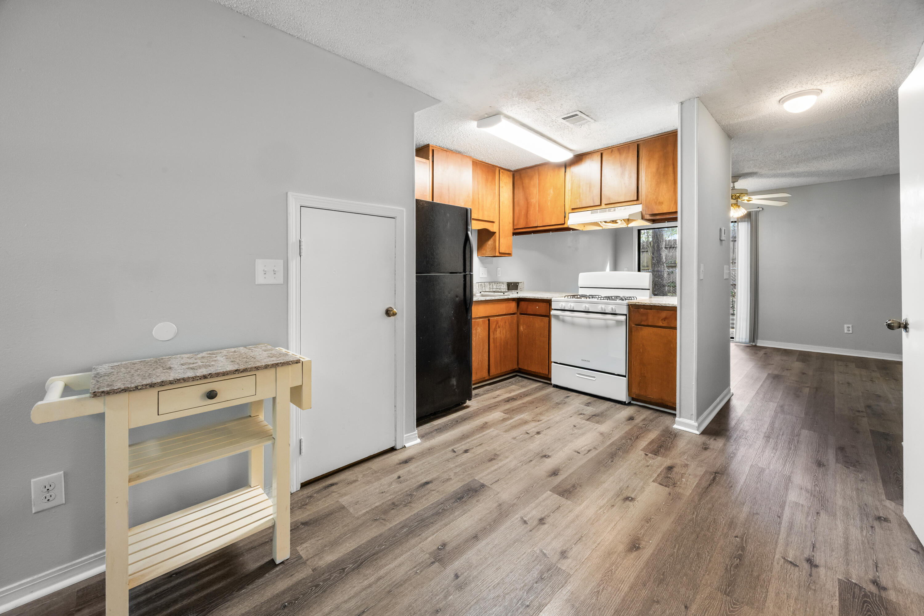 metes and bounds - Residential Lease