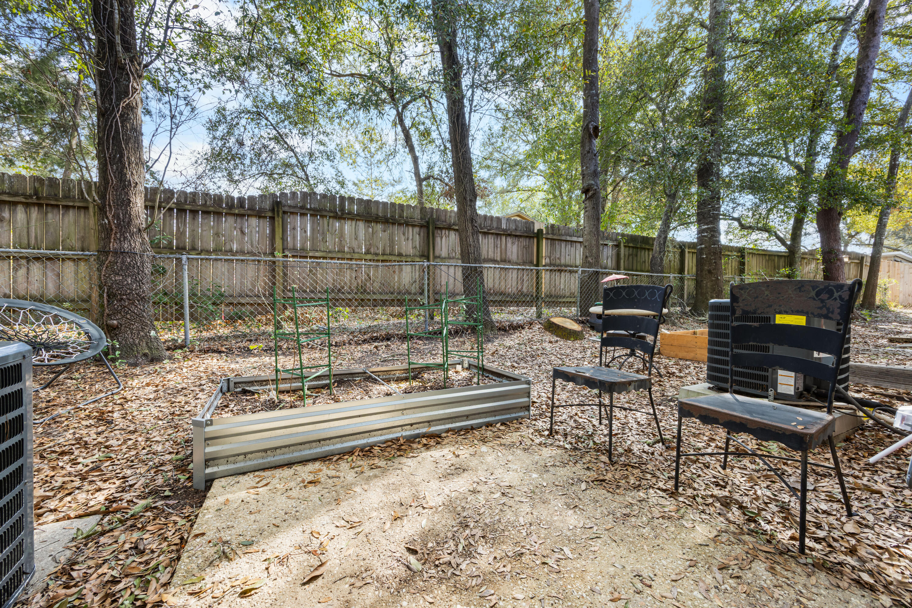 metes and bounds - Residential Lease