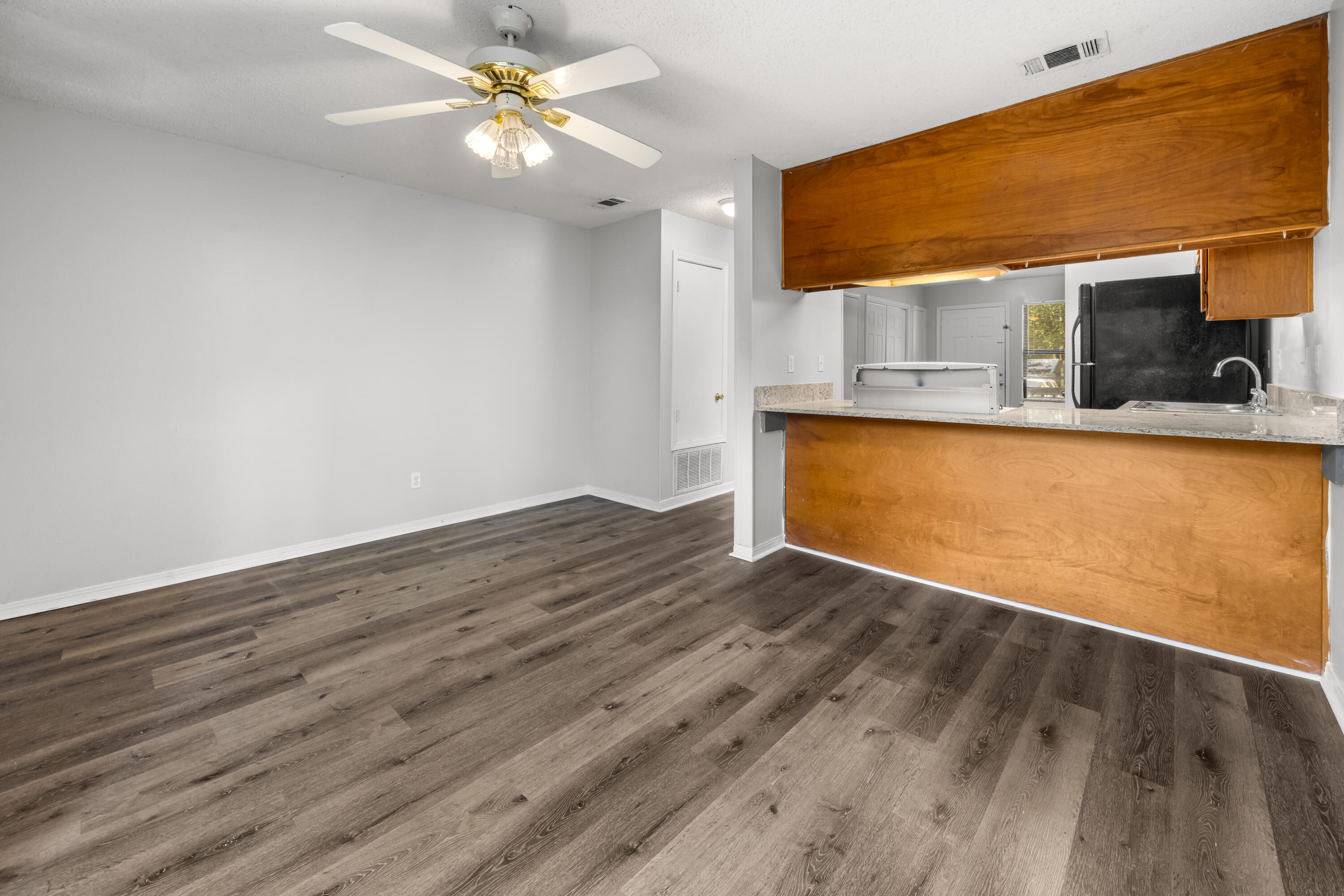 metes and bounds - Residential Lease