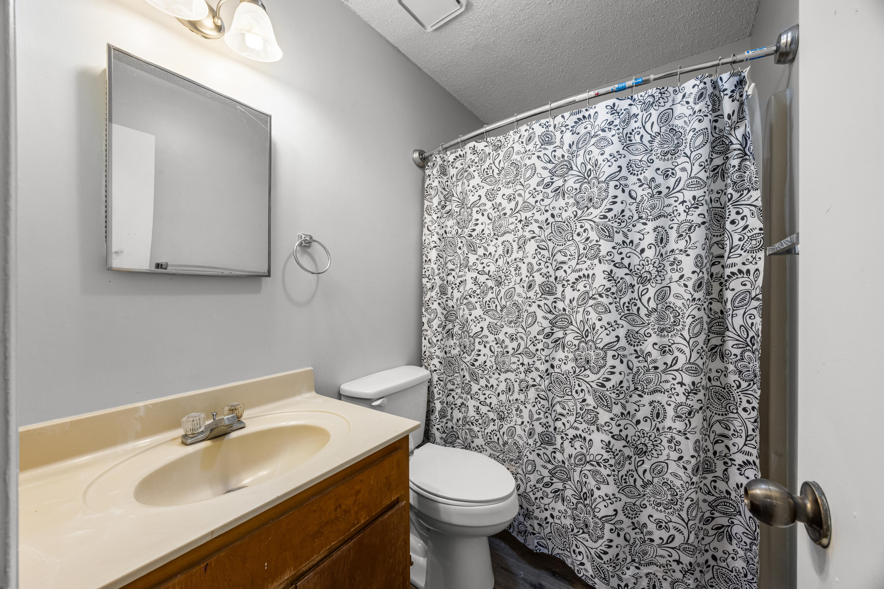 metes and bounds - Residential Lease