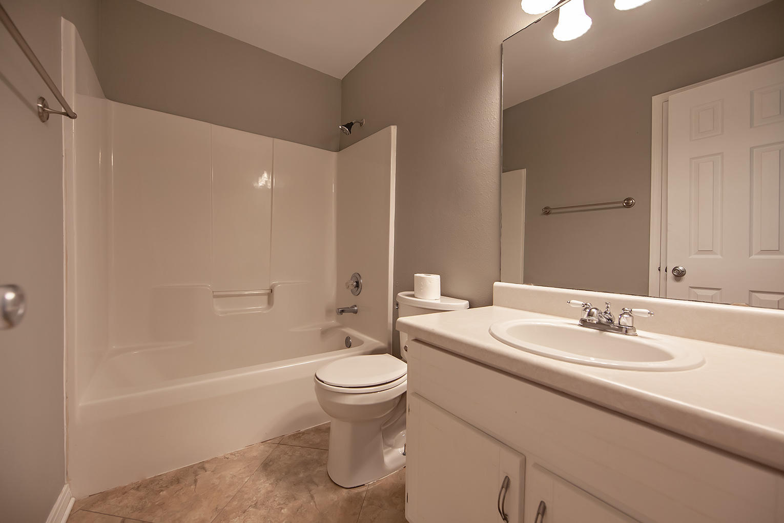 PINNACLE POINT - Residential Lease