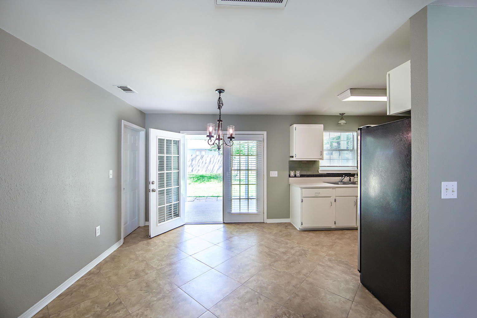 PINNACLE POINT - Residential Lease