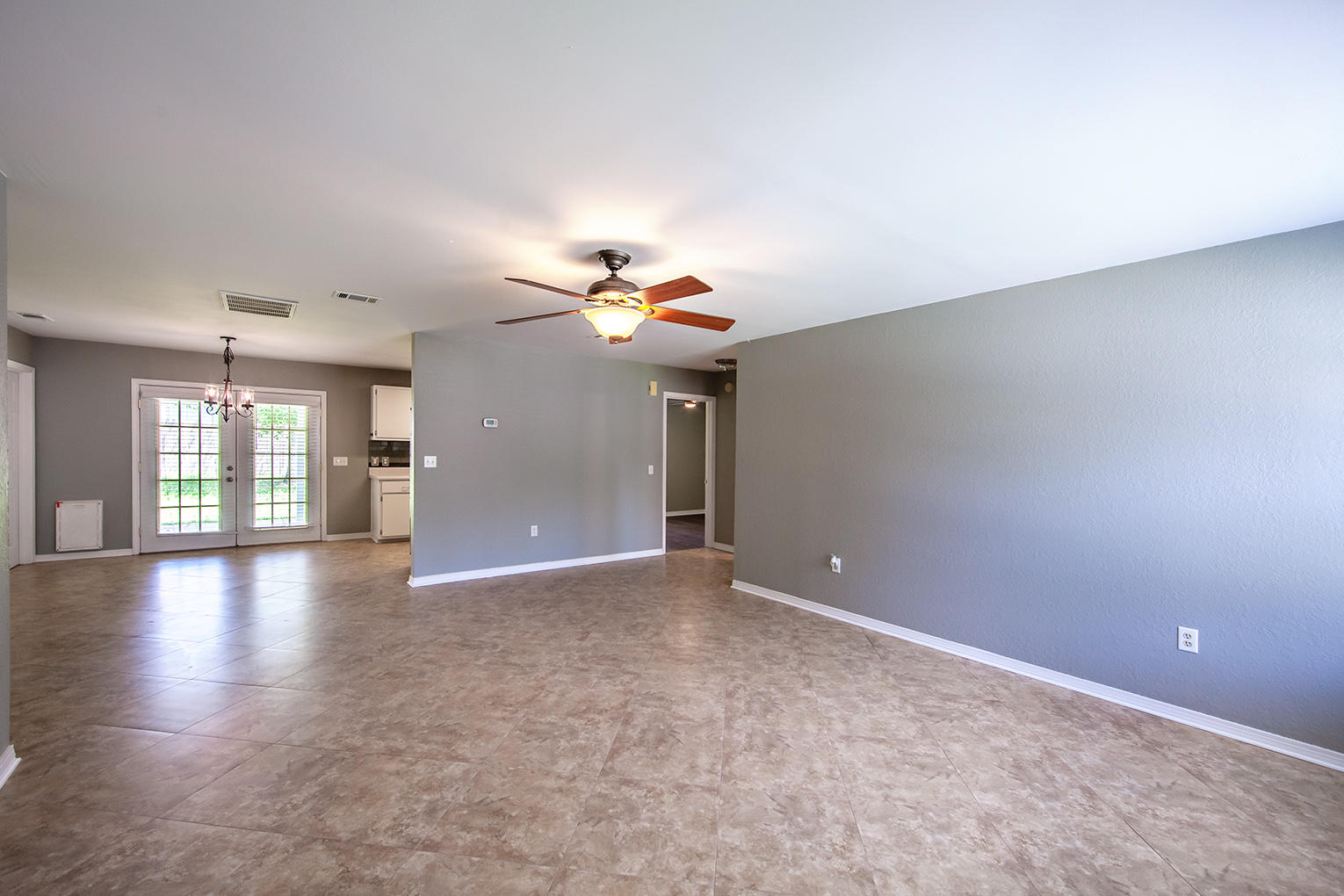 PINNACLE POINT - Residential Lease