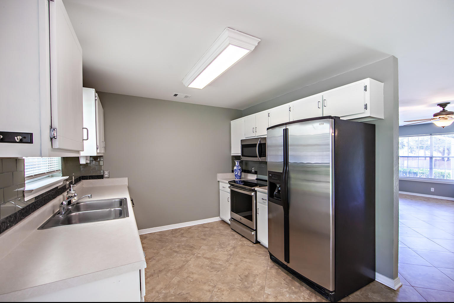 PINNACLE POINT - Residential Lease