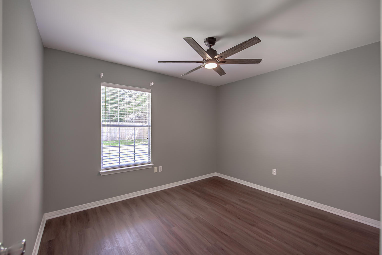 PINNACLE POINT - Residential Lease