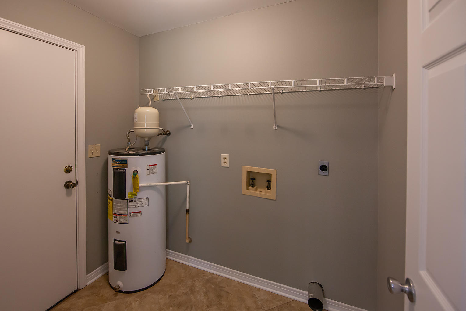 PINNACLE POINT - Residential Lease