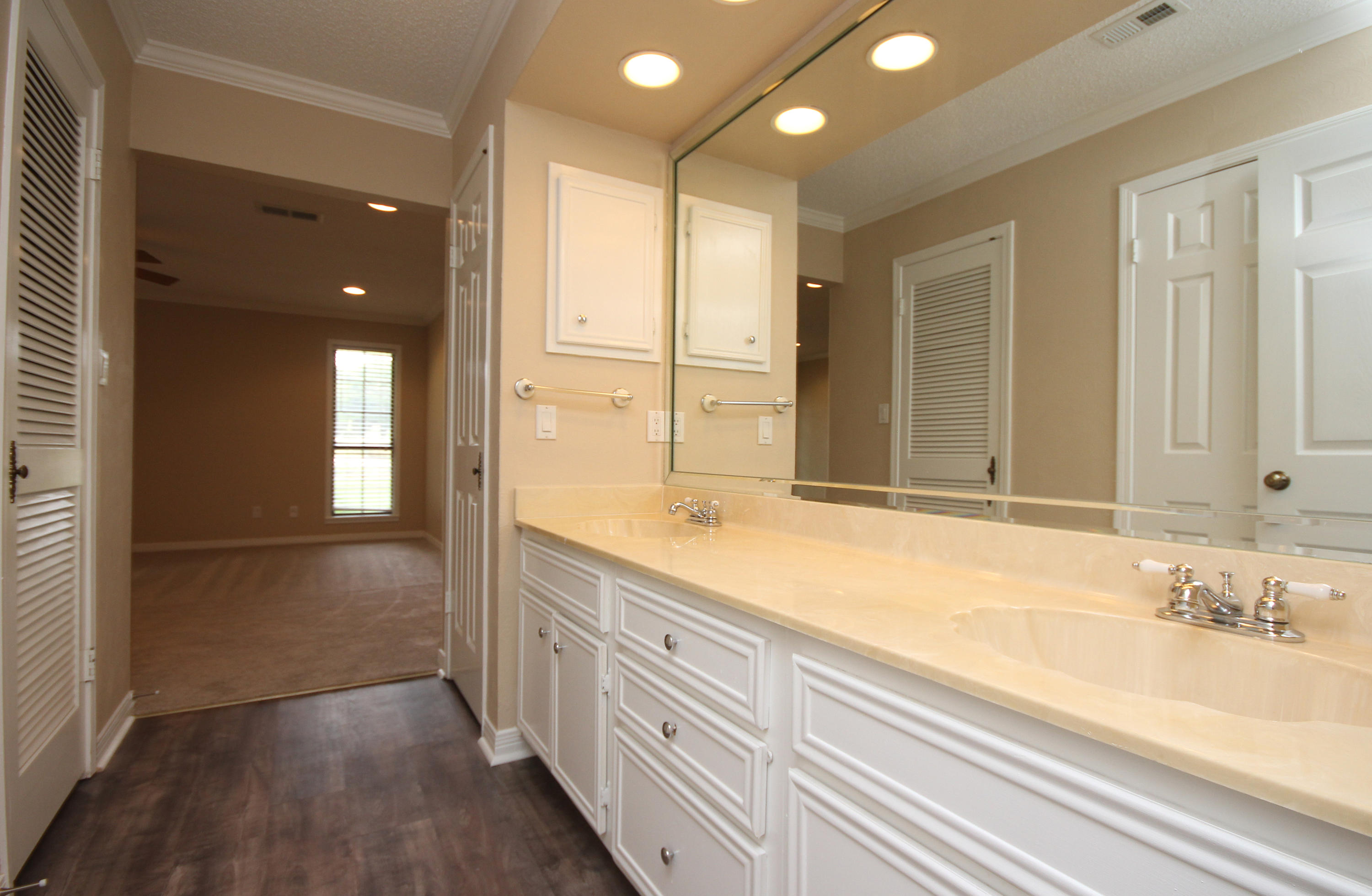 LAKE LORRAINE ESTATES 1 - Residential