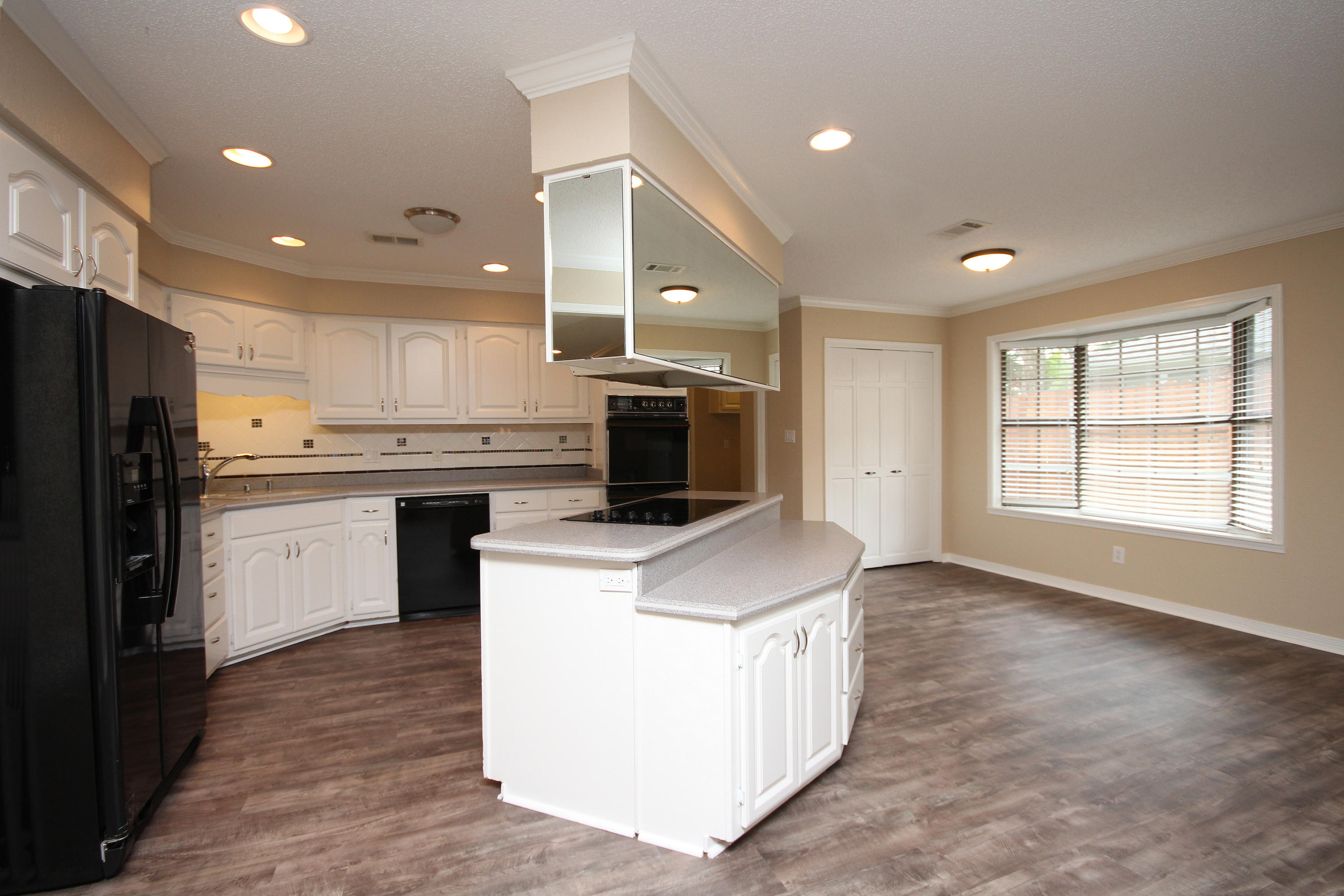 LAKE LORRAINE ESTATES 1 - Residential