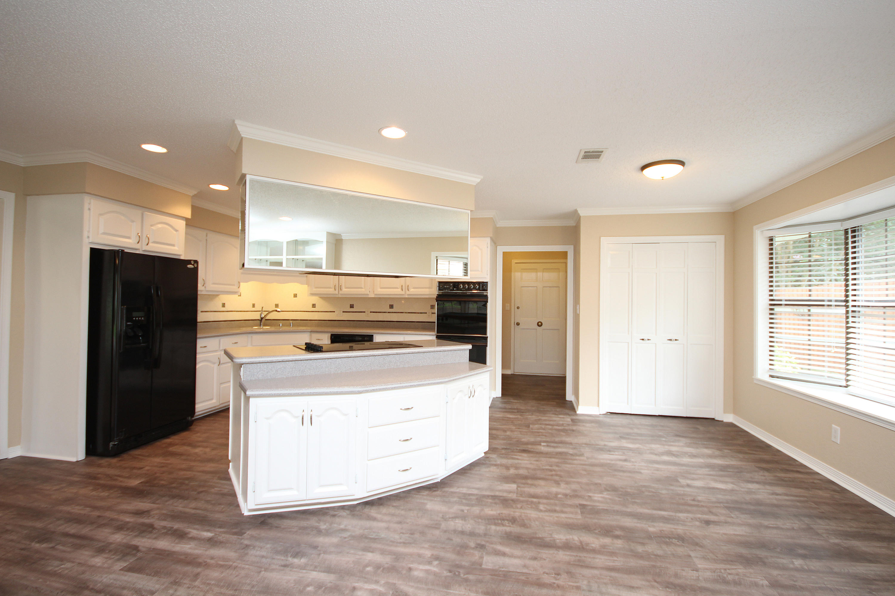 LAKE LORRAINE ESTATES 1 - Residential