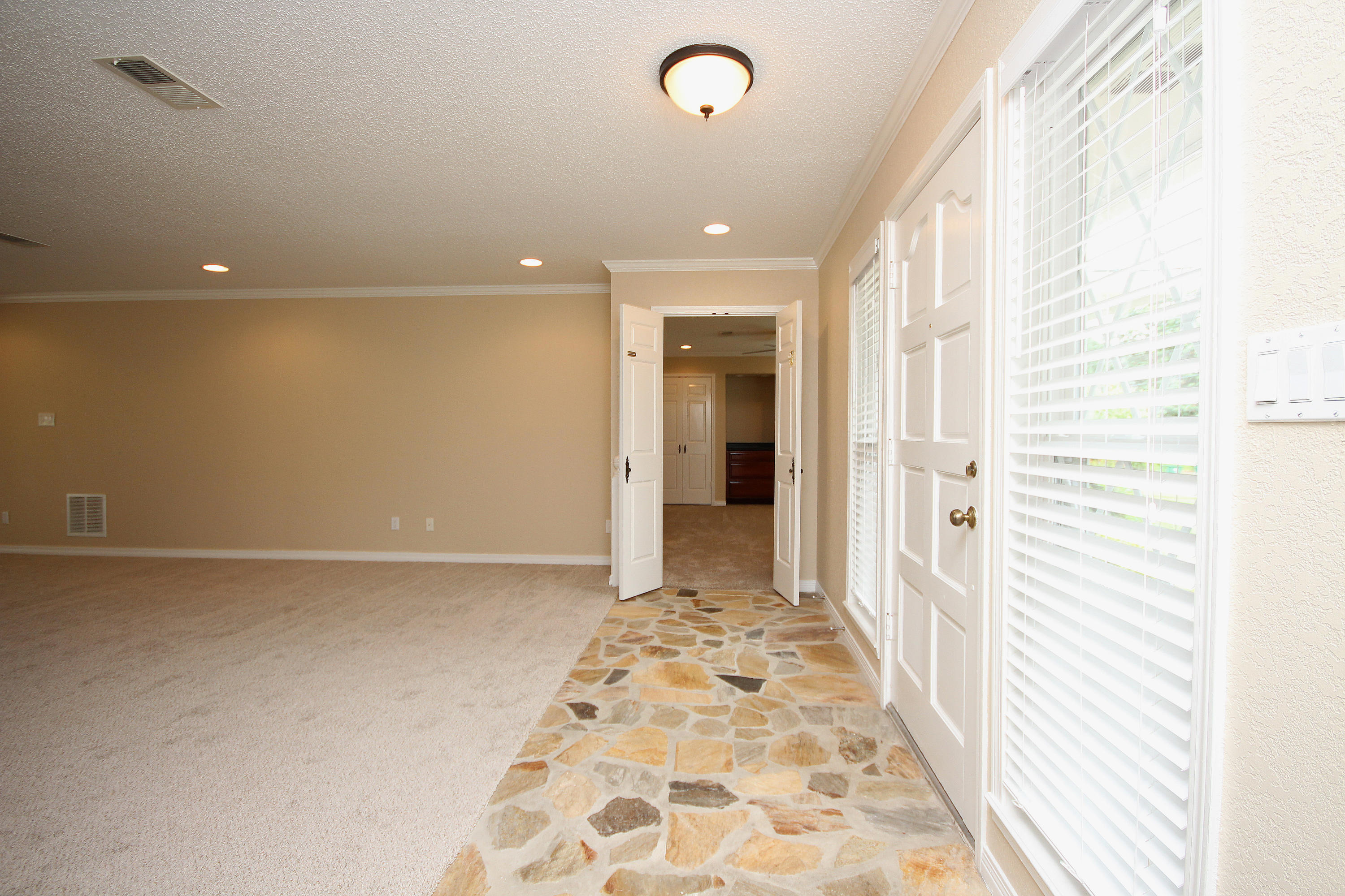 LAKE LORRAINE ESTATES 1 - Residential