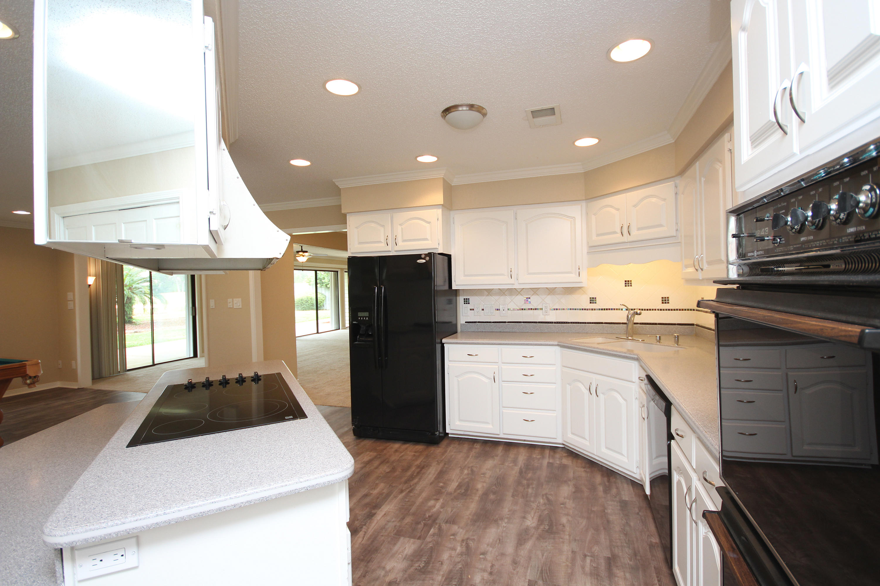 LAKE LORRAINE ESTATES 1 - Residential