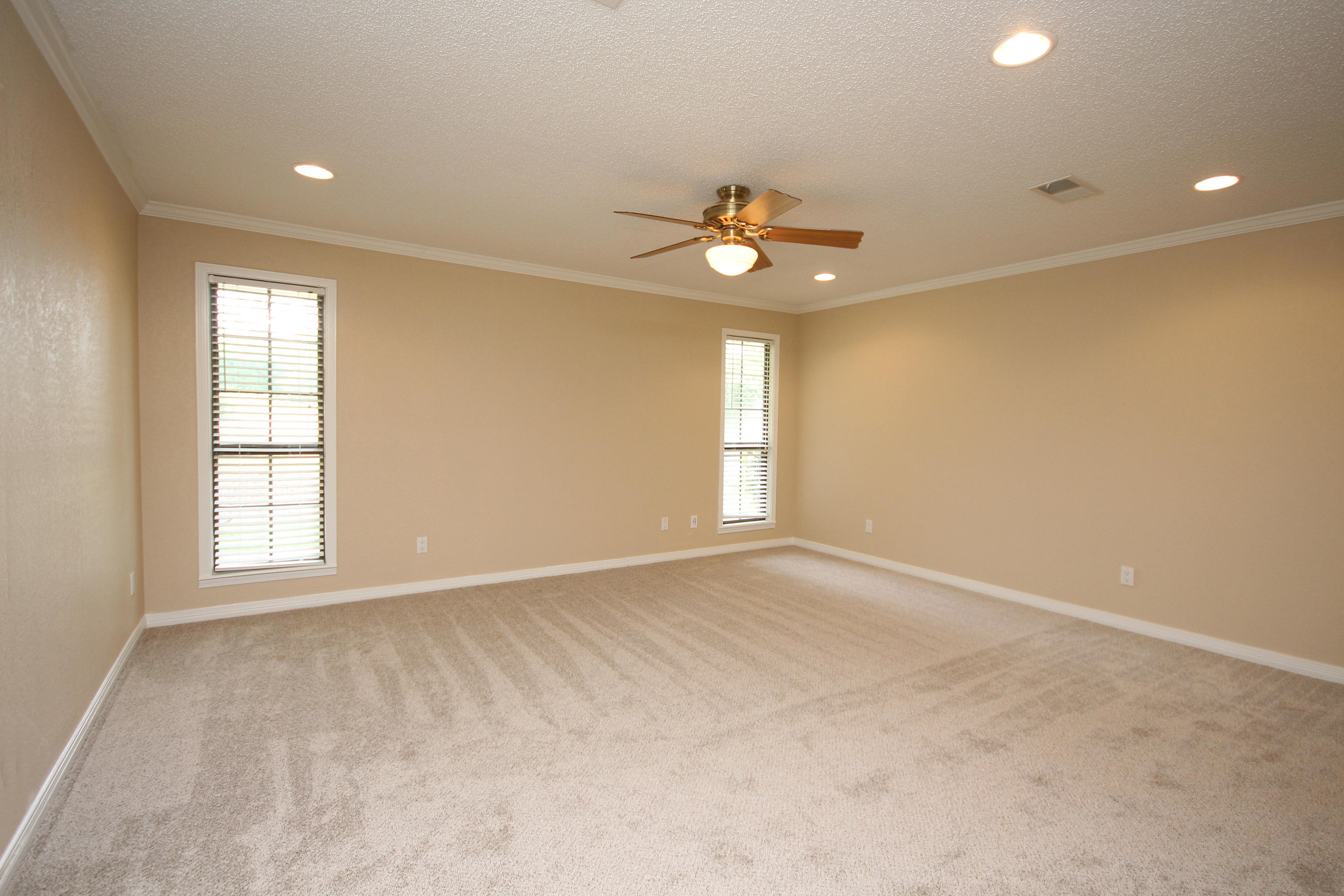 LAKE LORRAINE ESTATES 1 - Residential