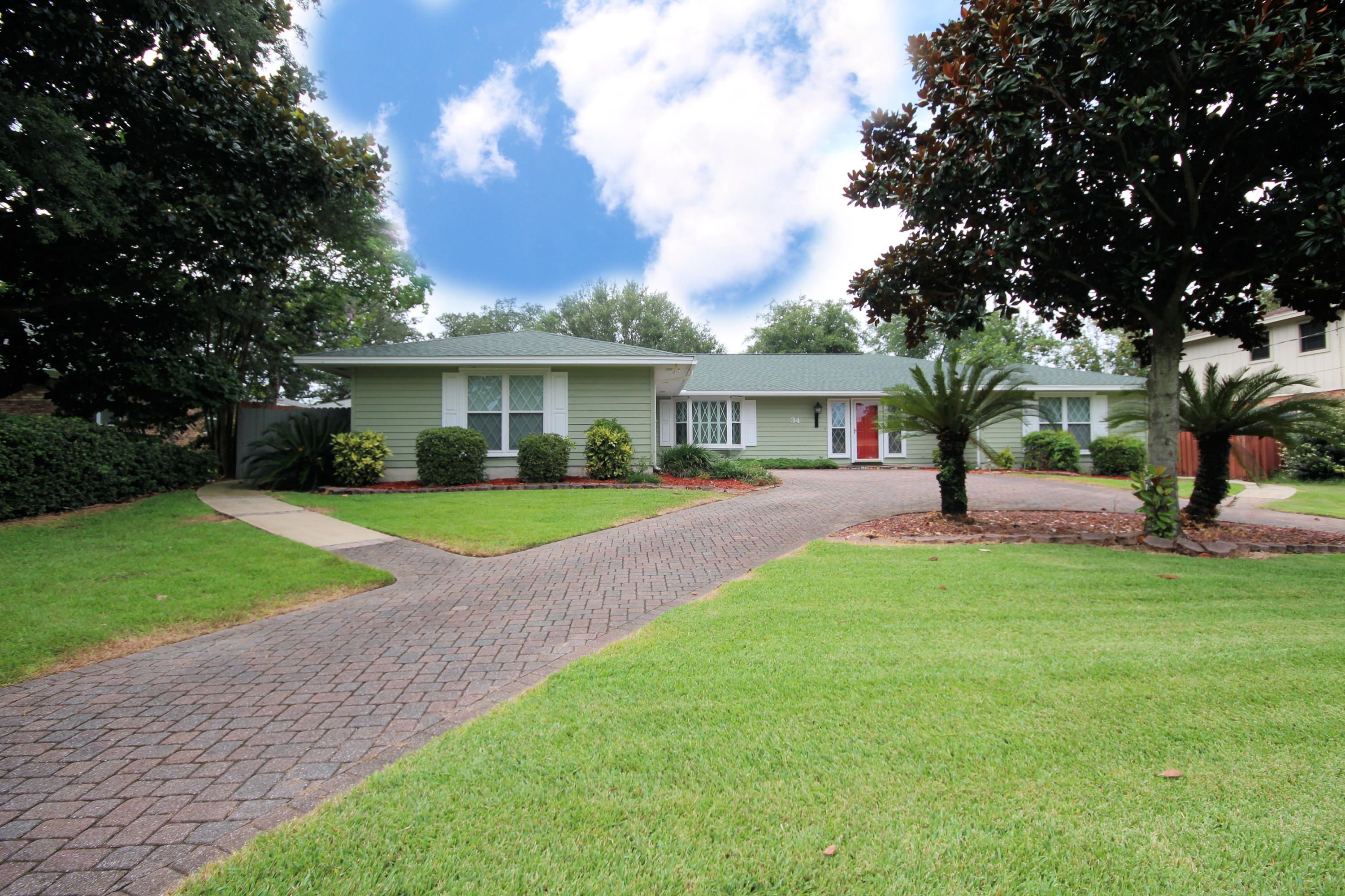 LAKE LORRAINE ESTATES 1 - Residential