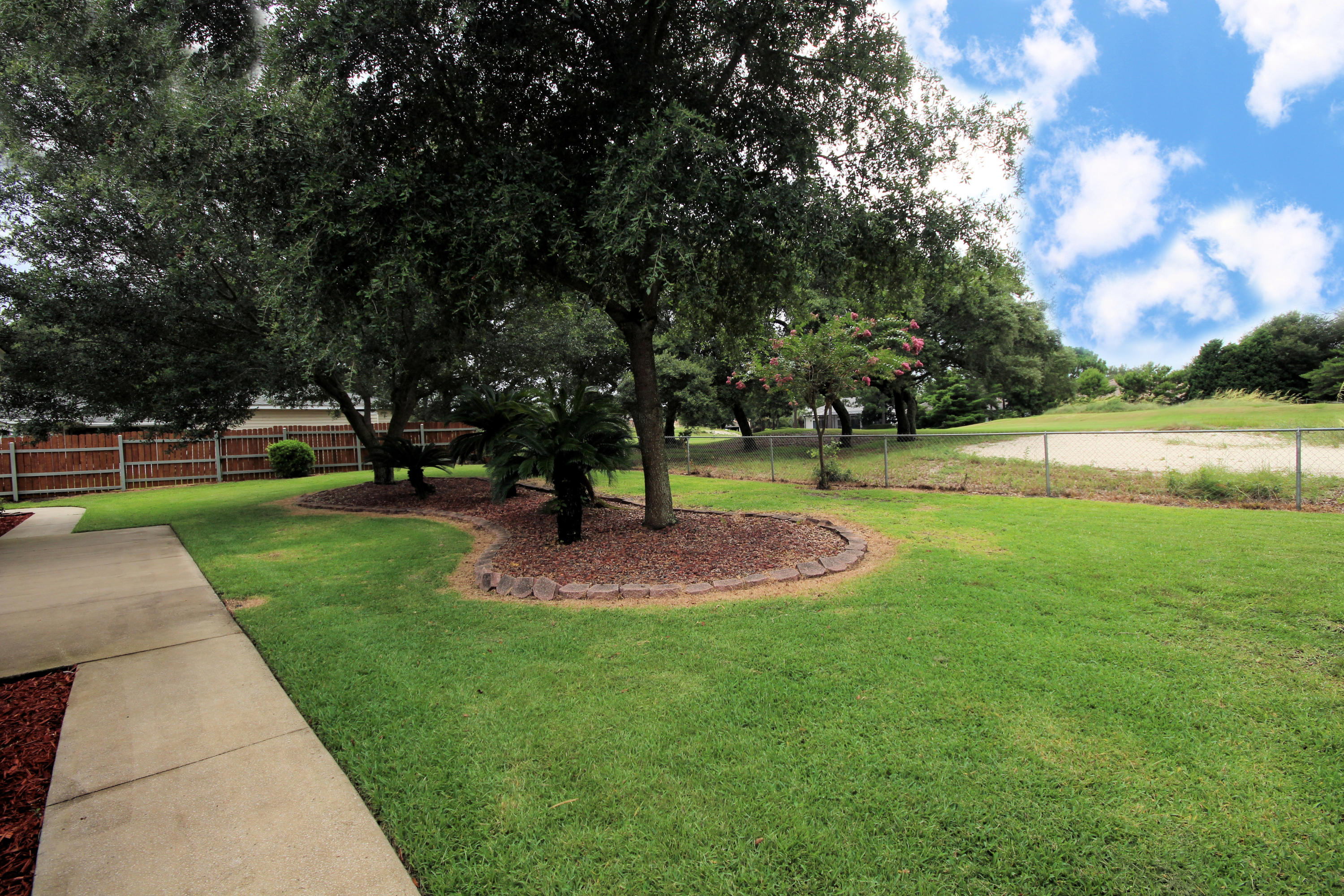 LAKE LORRAINE ESTATES 1 - Residential